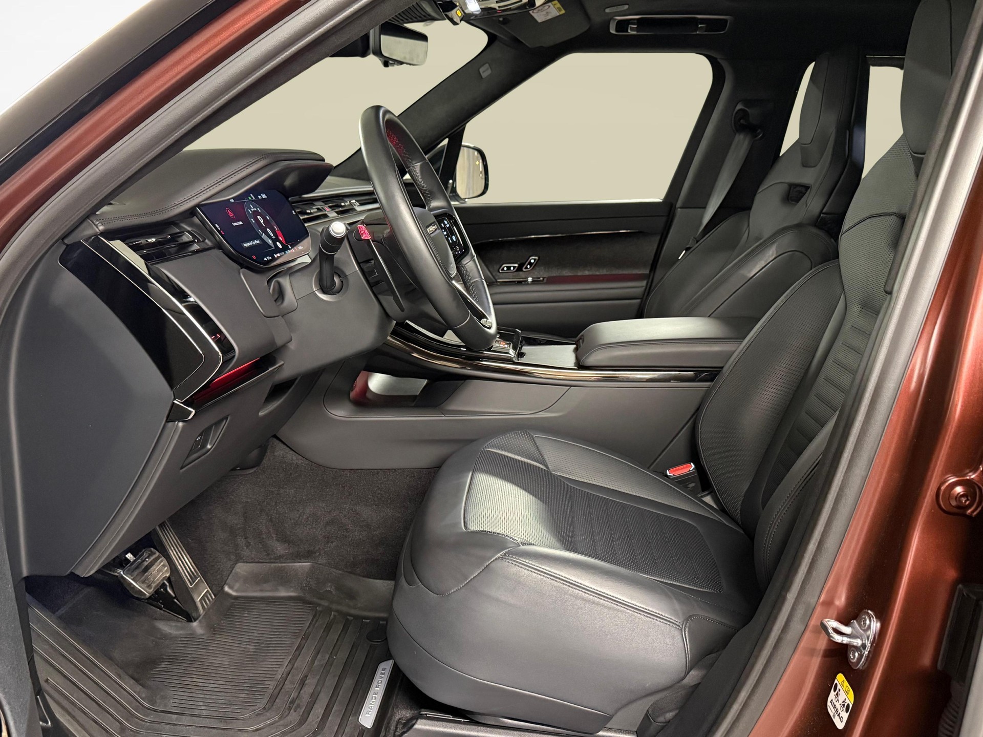 LAND ROVER Range Rover Sport 4.4 V8 SV Edition Two-image-11