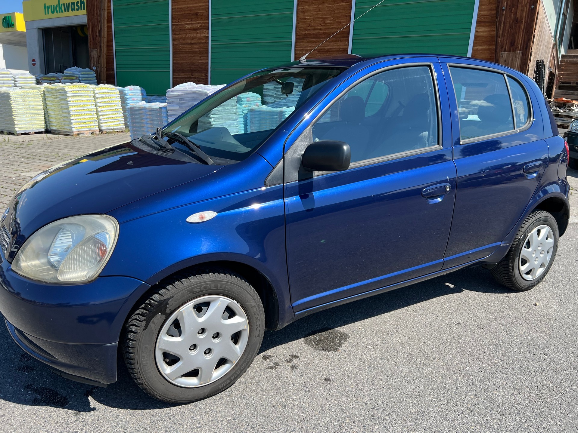 TOYOTA Yaris 1.3 Linea Sol-image-2