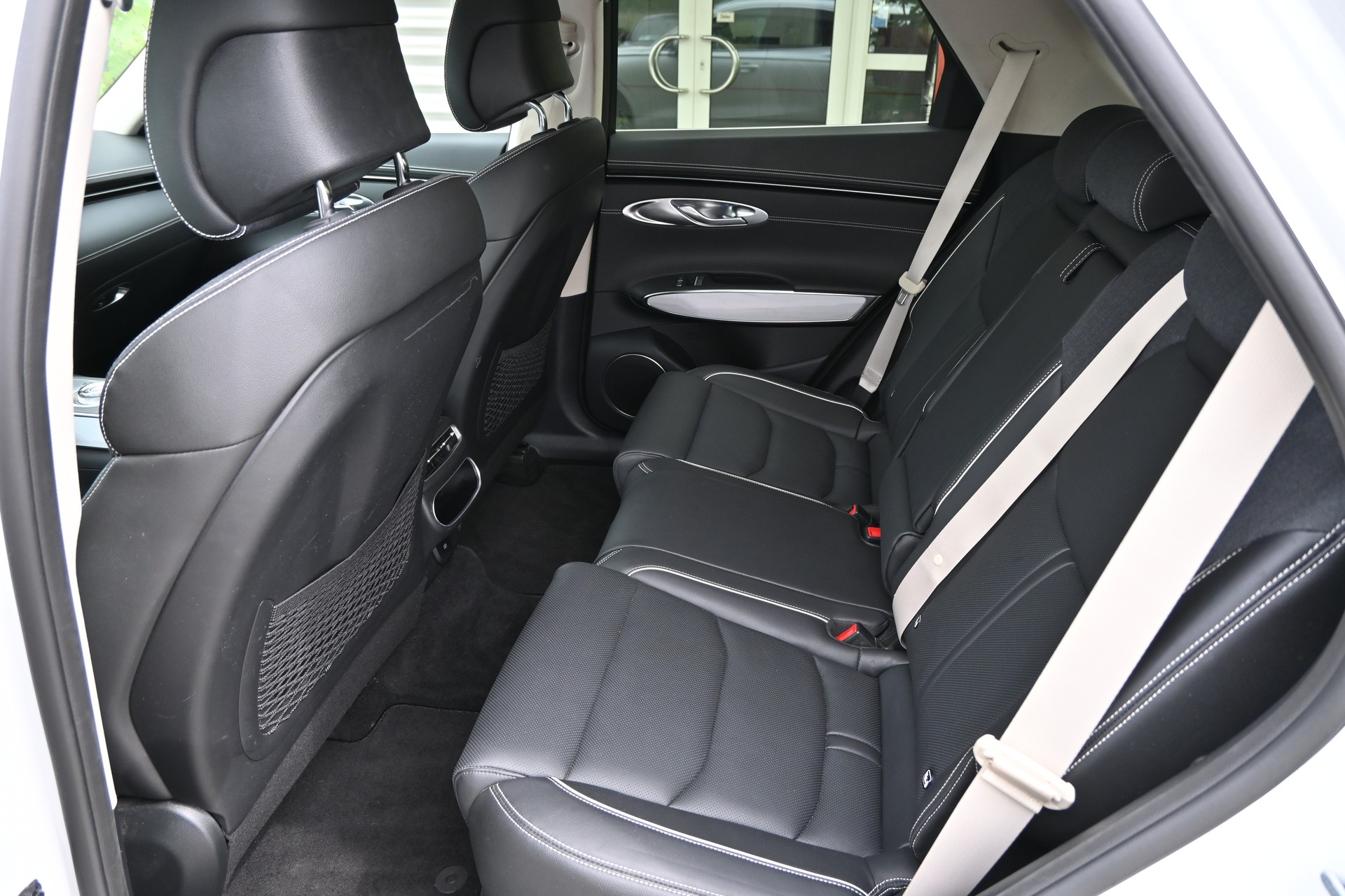 GENESIS GV70 Electrified Sport kWh 77,4 AWD 4X4 490PS-image-13