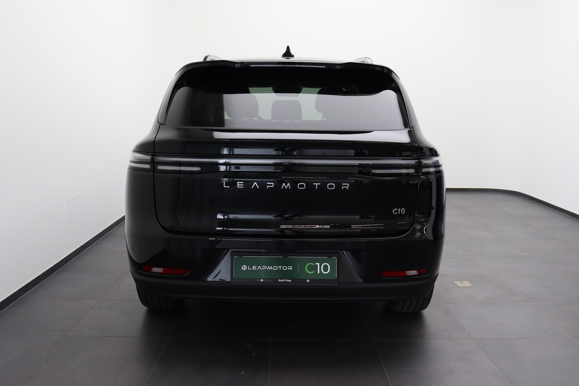 LEAPMOTOR C10 EV AWD inkl. Anhängerkupplung-showroom-element-2