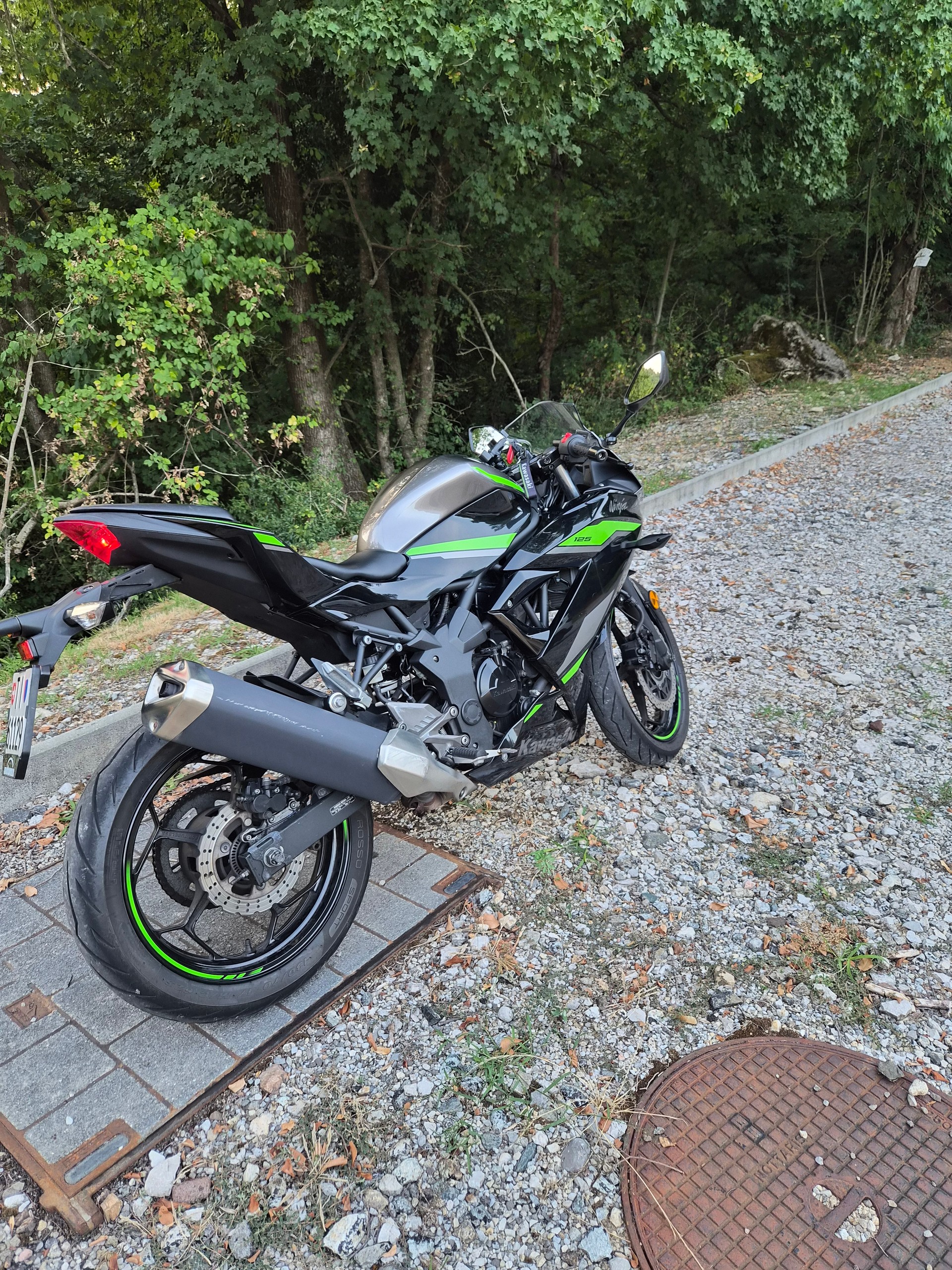 KAWASAKI Ninja 125-image-3