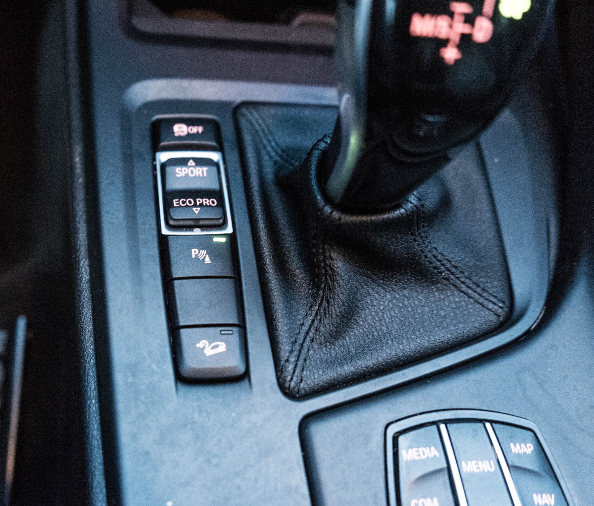 BMW X1 xDrive 18d Sport Line Steptronic-image-19