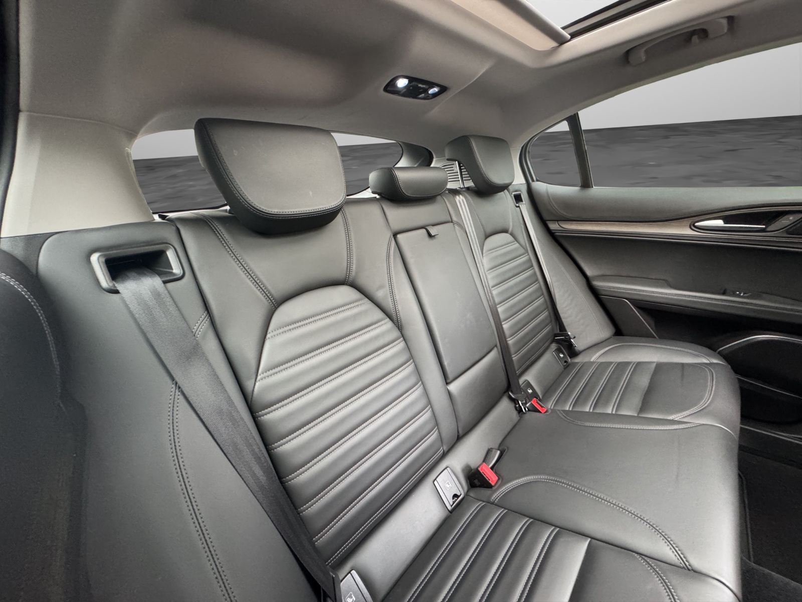 ALFA ROMEO Stelvio 2.0 Q4 280 Executive-image-12