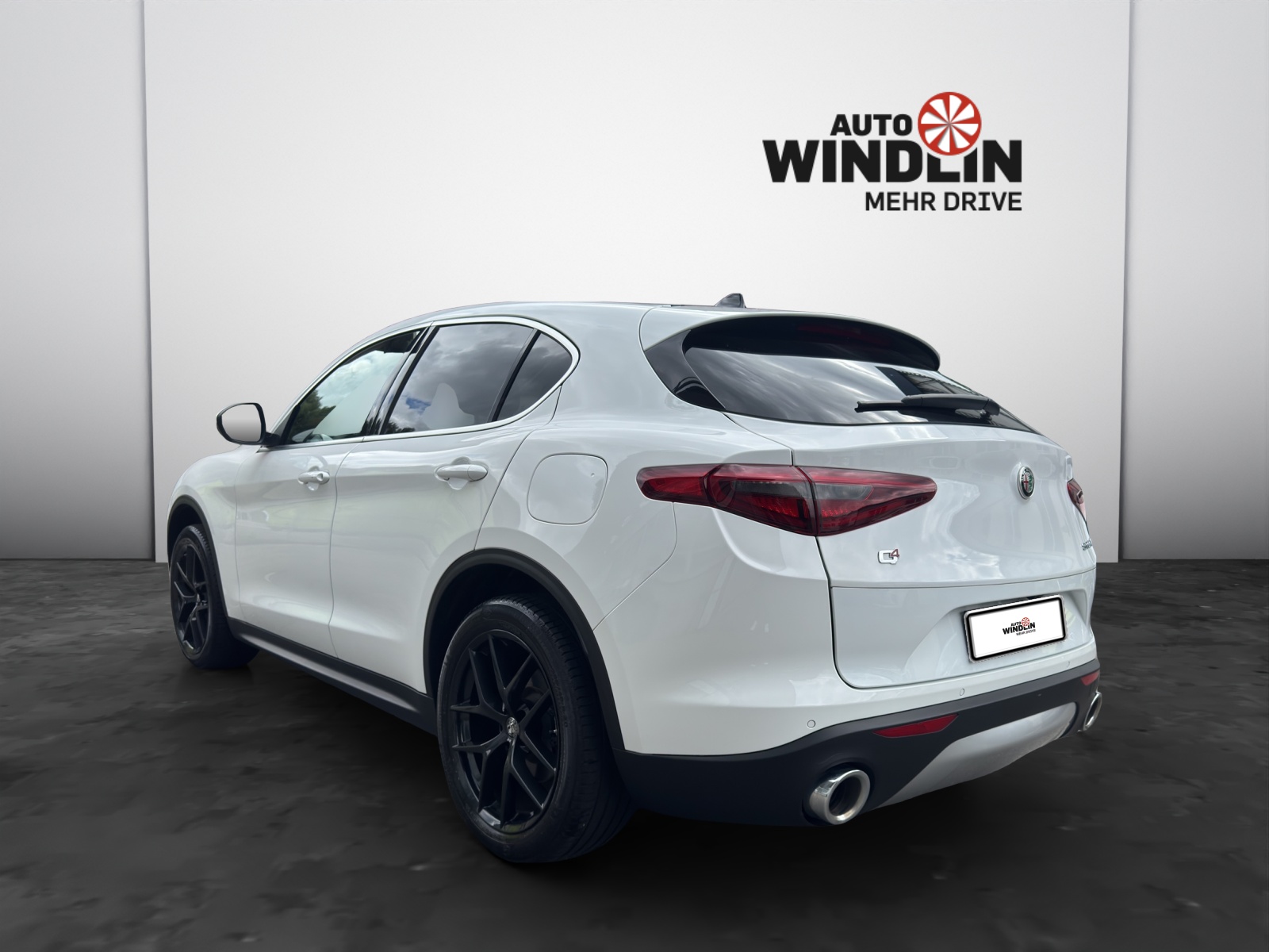 ALFA ROMEO Stelvio 2.0 Q4 280 Executive-showroom-element-3