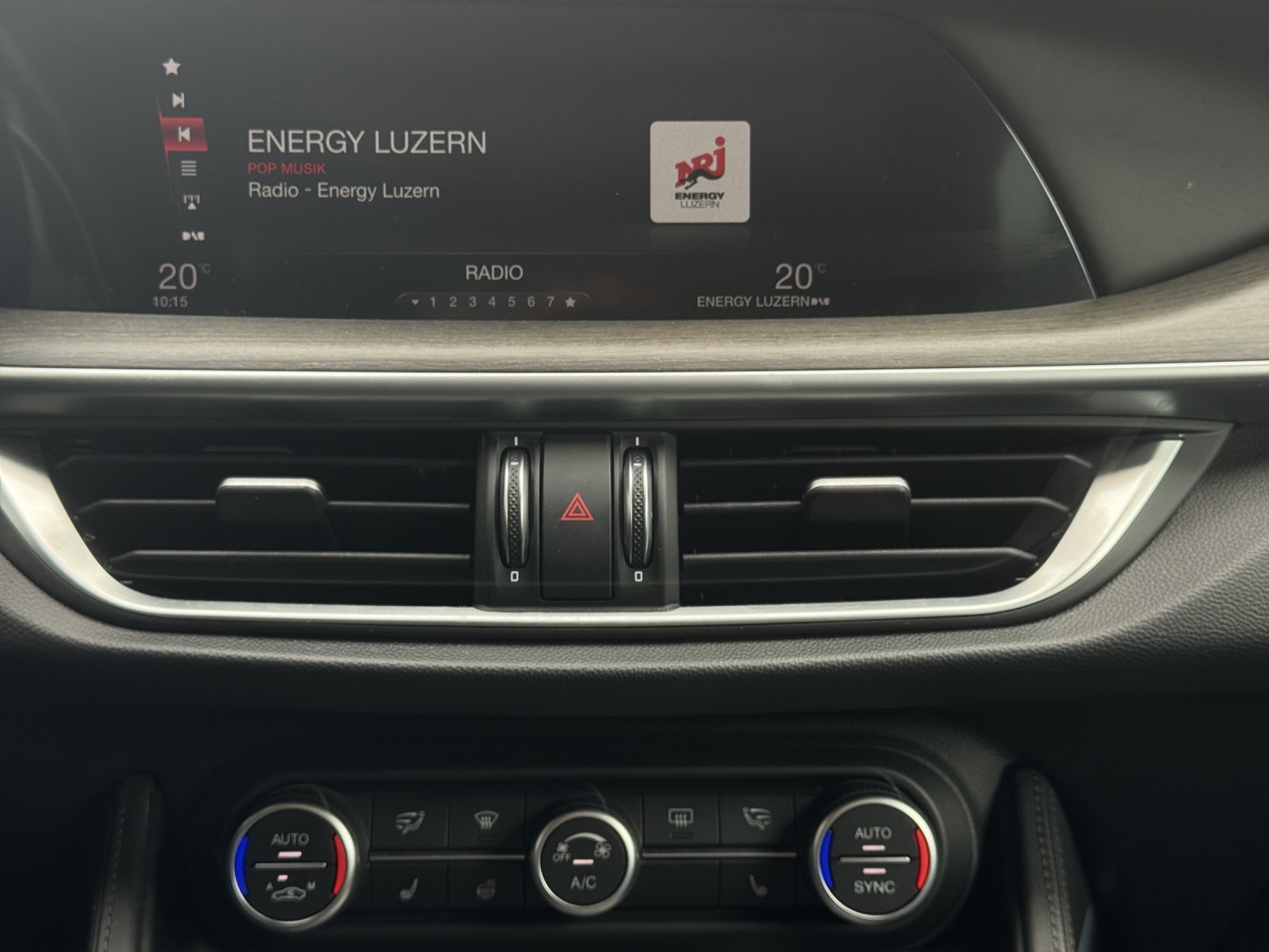 ALFA ROMEO Stelvio 2.0 Q4 280 Executive-image-8