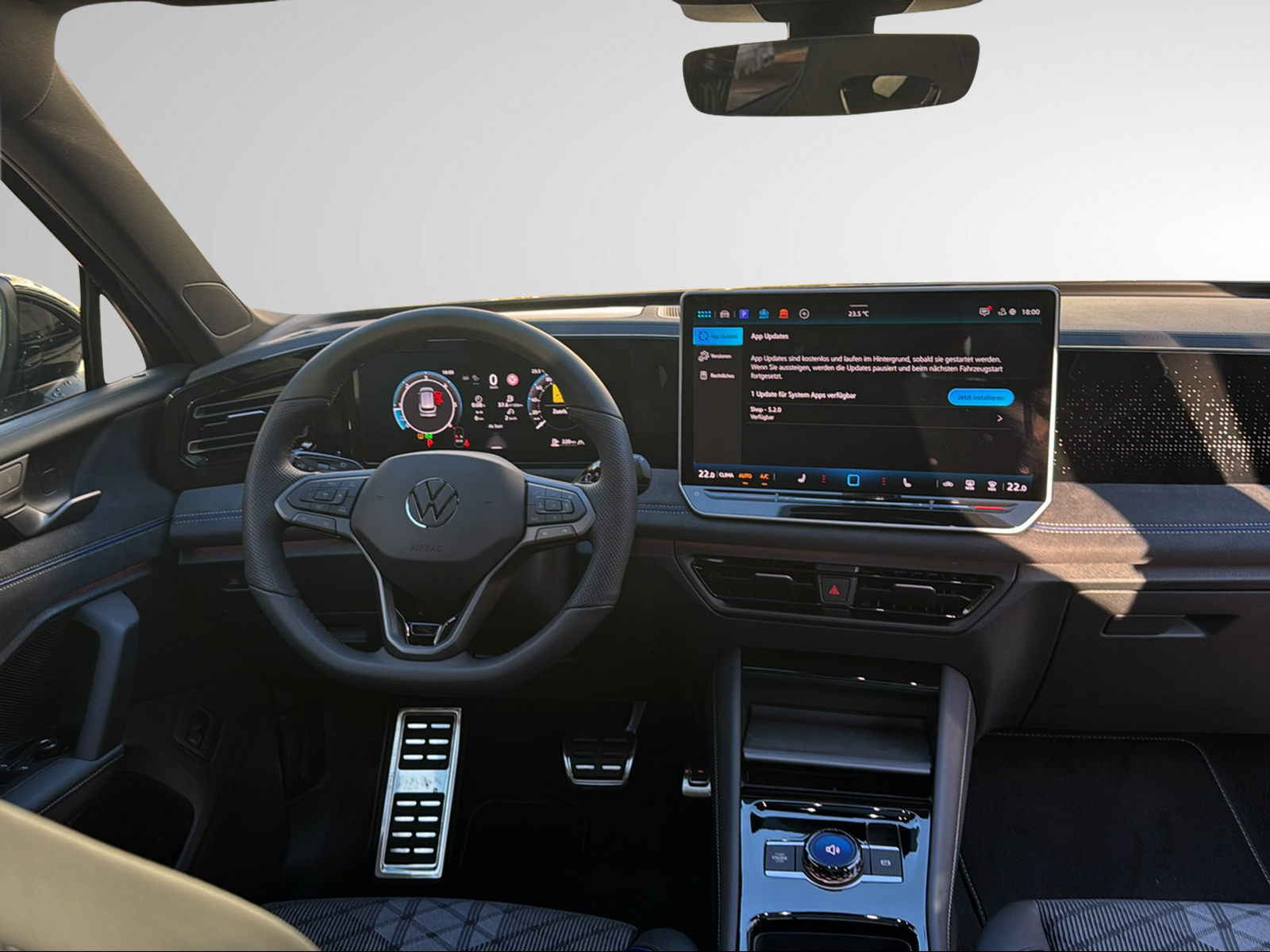 VW Tiguan 2.0 TDI SCR R-Line DSG-image-25