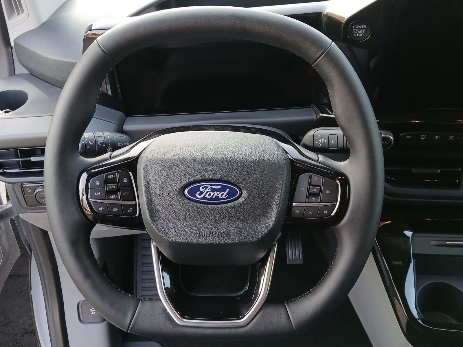FORD Tourneo Custom Bus 340 L1 2.5 Duratec 233 Sport PHEV-image-8