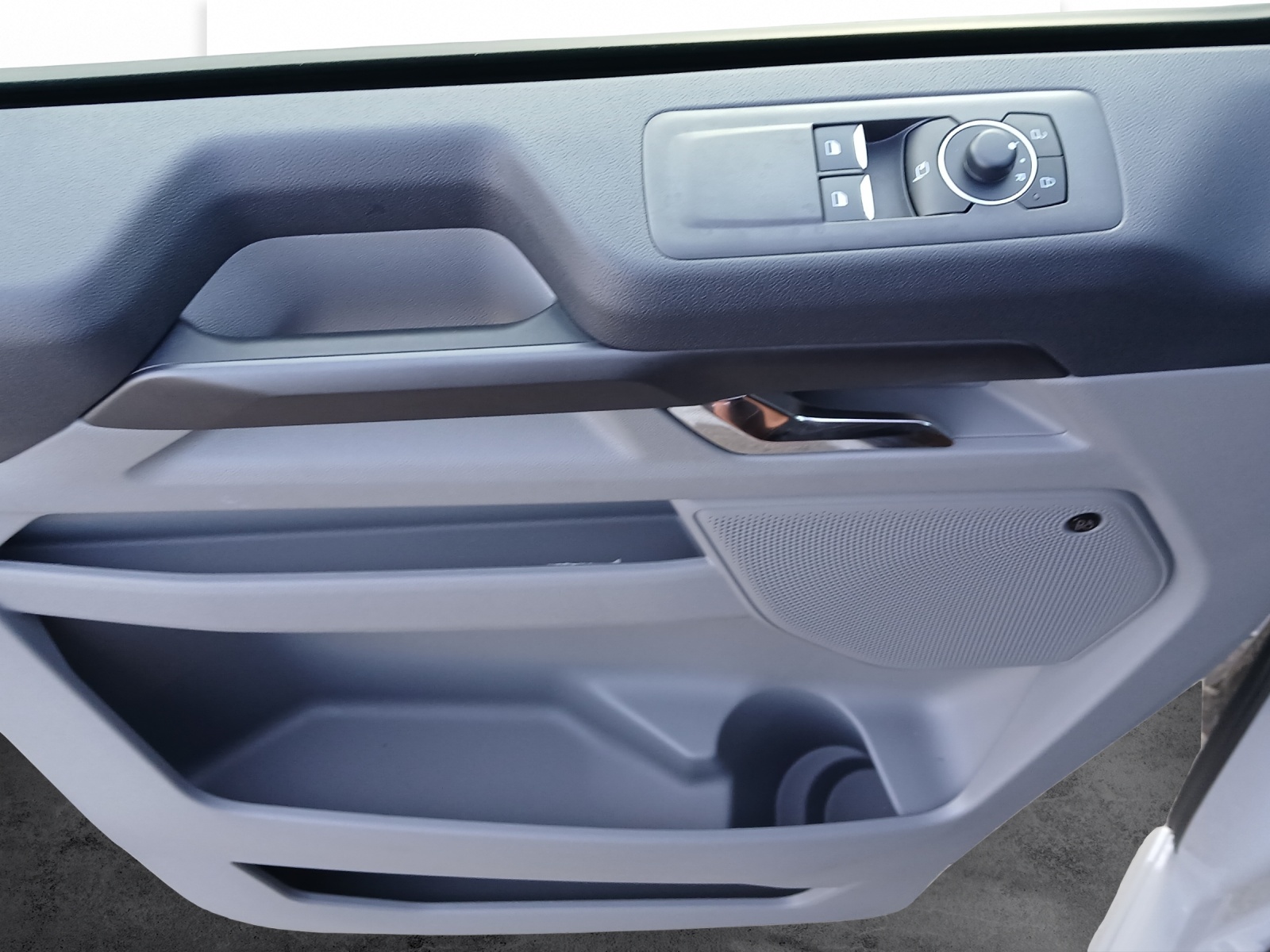 FORD Tourneo Custom Bus 340 L1 2.5 Duratec 233 Sport PHEV-image-12