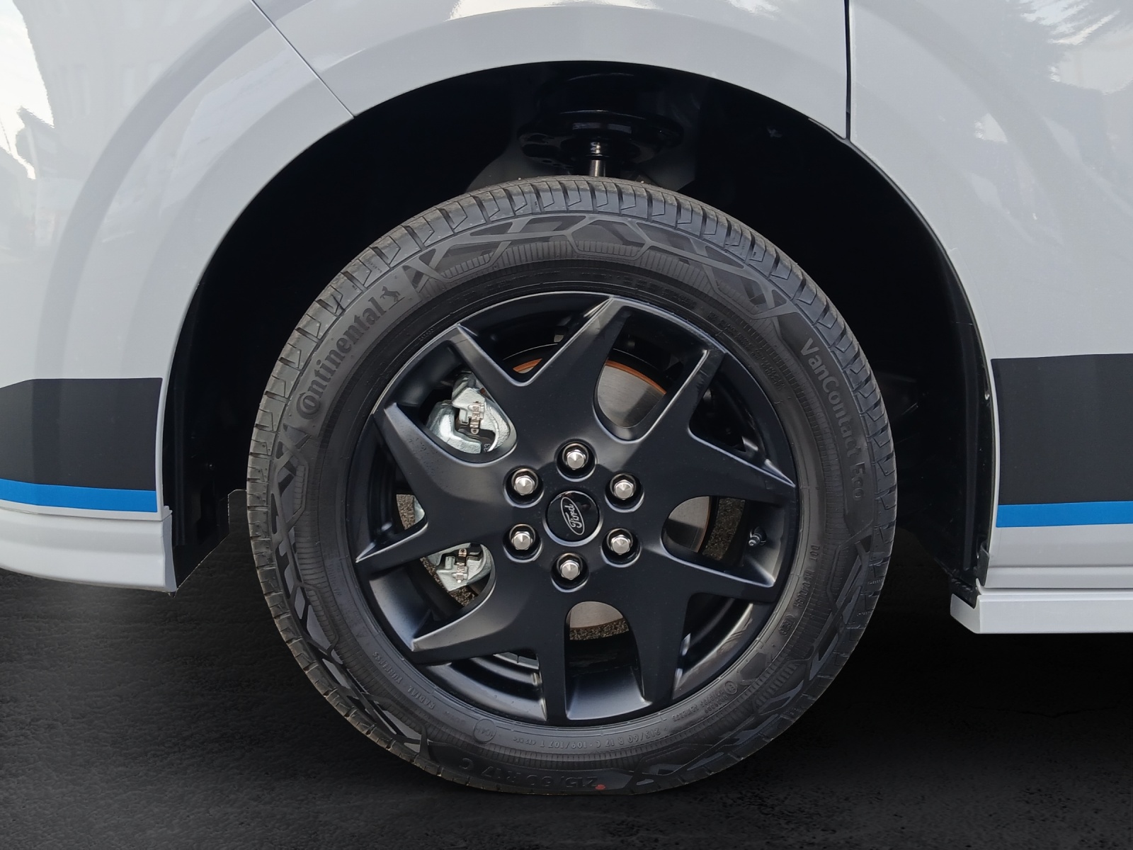 FORD Tourneo Custom Bus 340 L1 2.5 Duratec 233 Sport PHEV-image-15