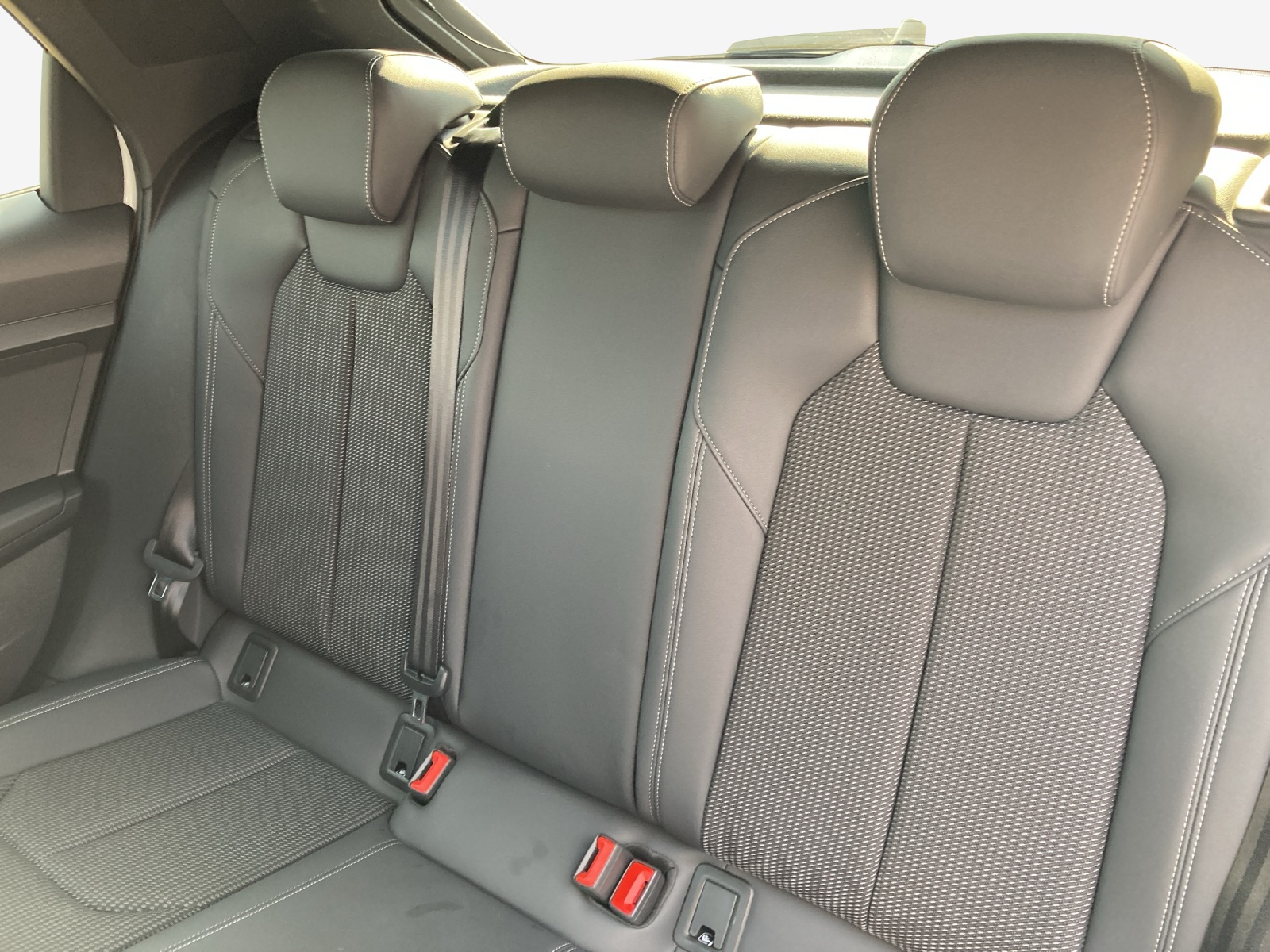 AUDI A1 Sportback 30 TFSI S Line Attraction S-tronic-image-11