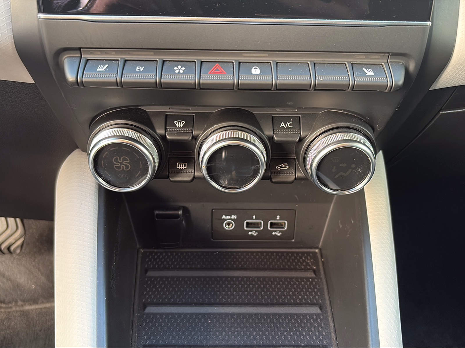 RENAULT Captur 1.6 E-Tech 160 Intens DHT-image-13