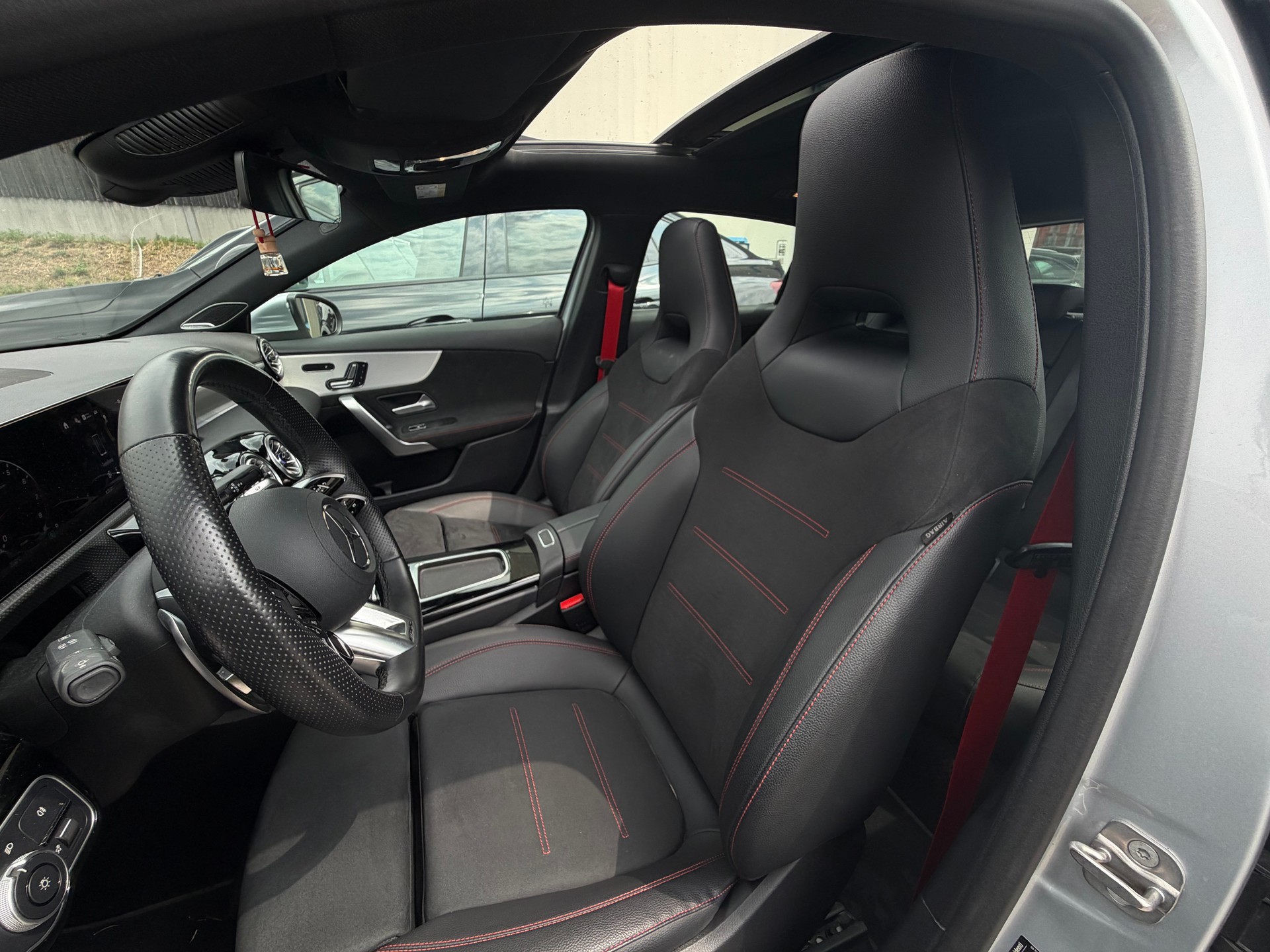 MERCEDES-BENZ A AMG 35 4Matic 8G-DCT-image-7