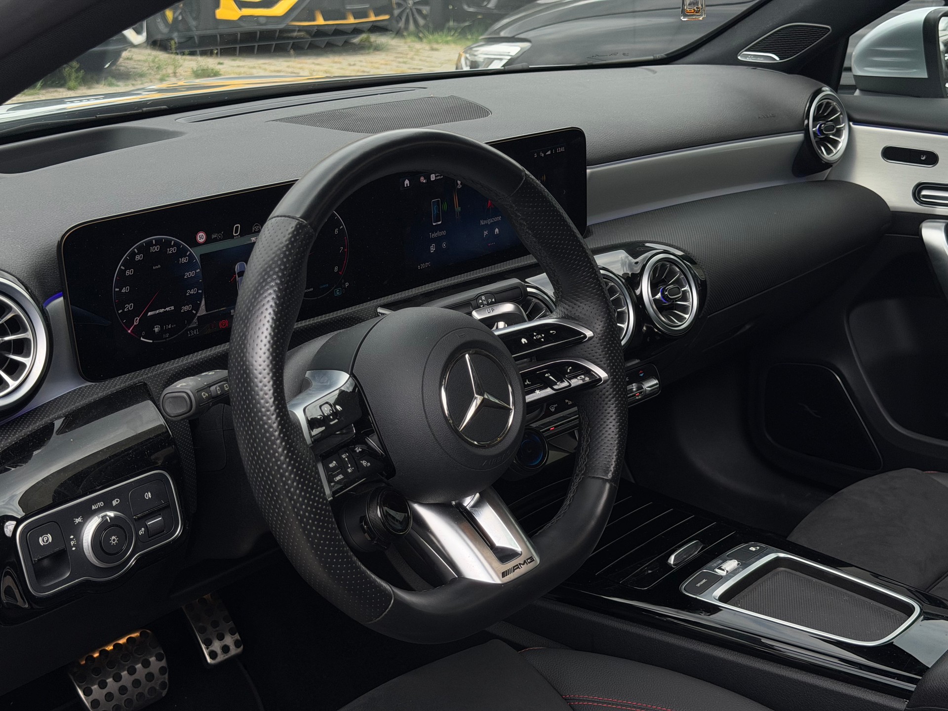 MERCEDES-BENZ A AMG 35 4Matic 8G-DCT-image-8
