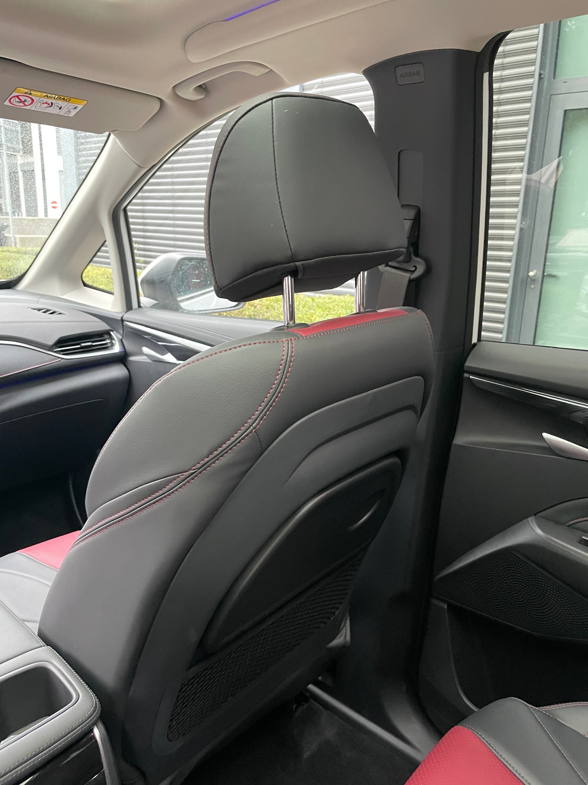 MAXUS eUniq 5 Grand Wagon 6-Sitzer 70kWh-image-15
