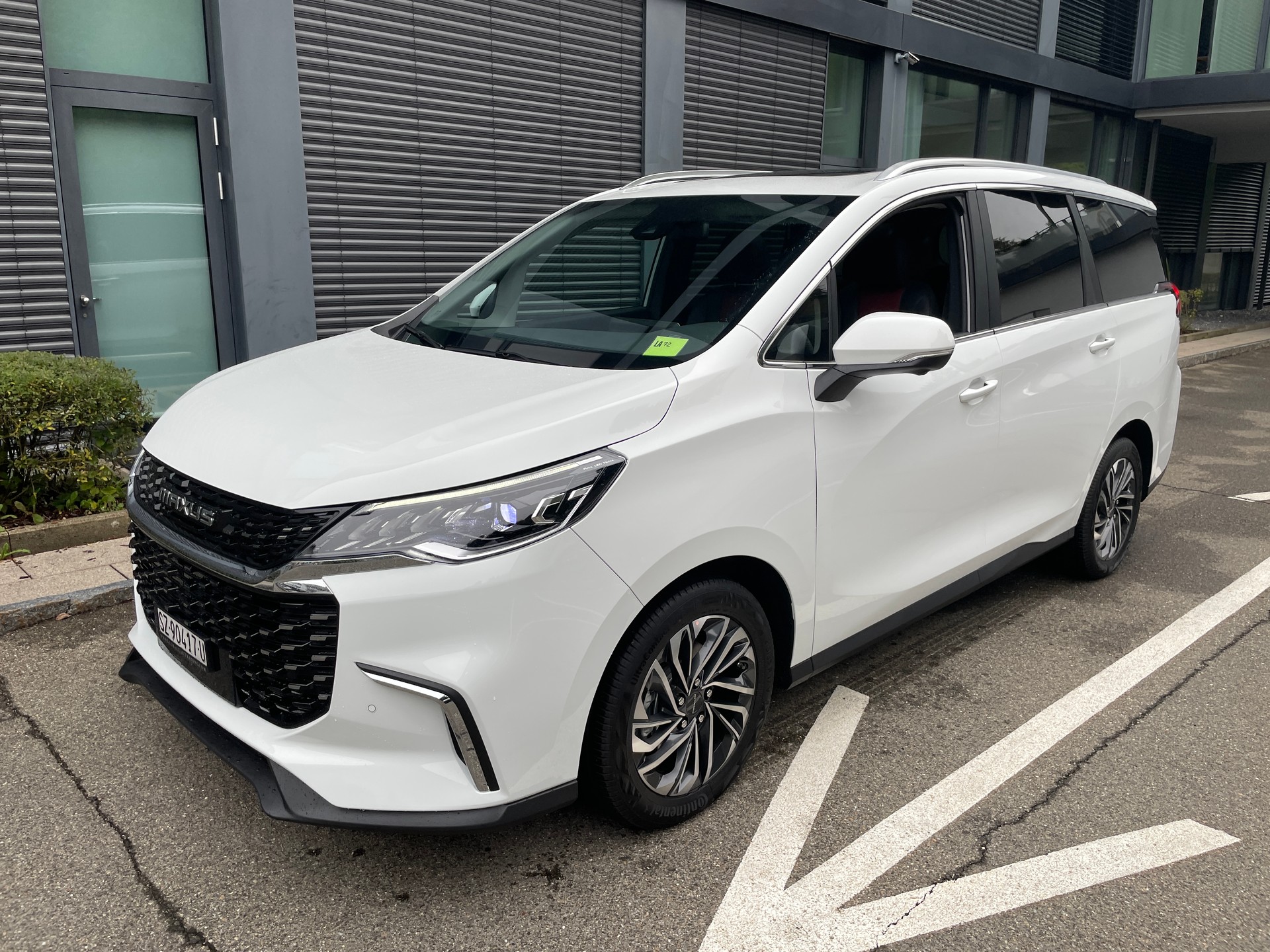 MAXUS eUniq 5 Grand Wagon 6-Sitzer 70kWh