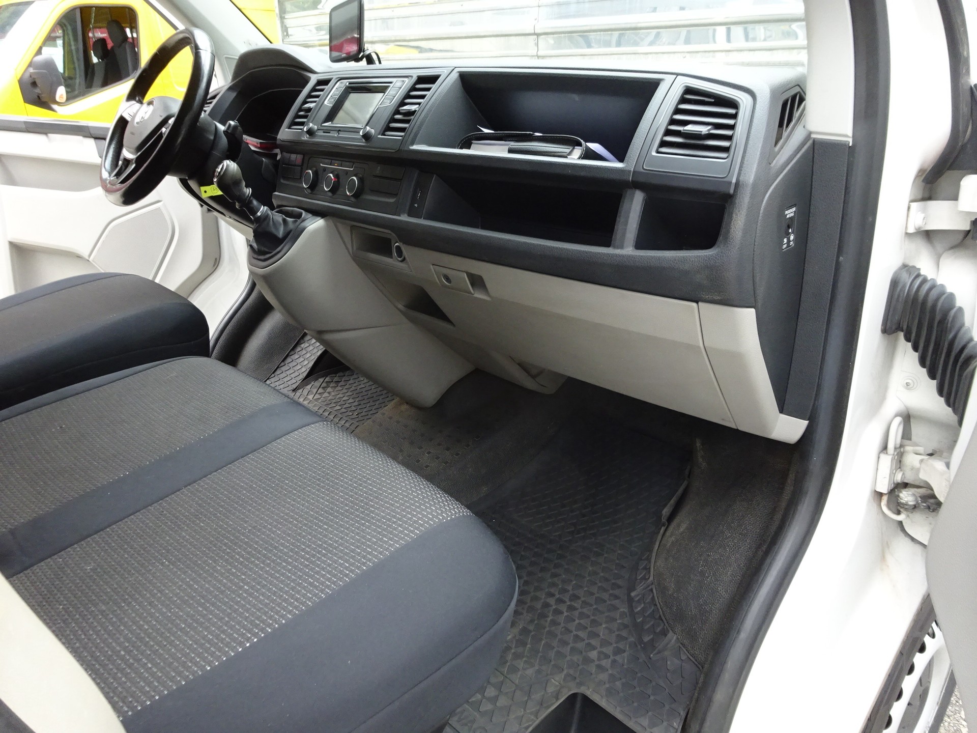 VW T6 2.0 TDI 4Motion-image-30