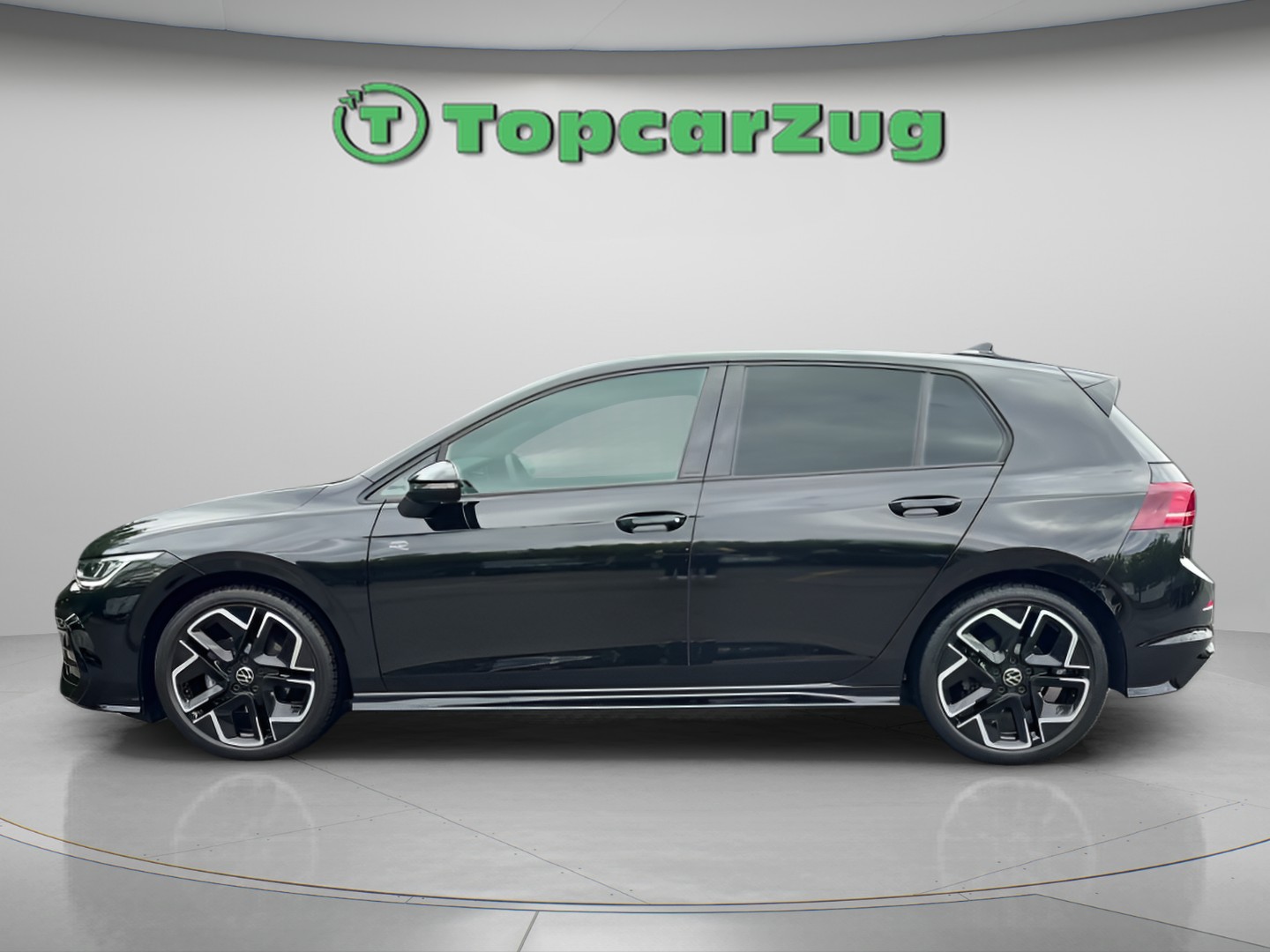VW Golf 1.5 e TSI mHEV R-Line DSG-image-8