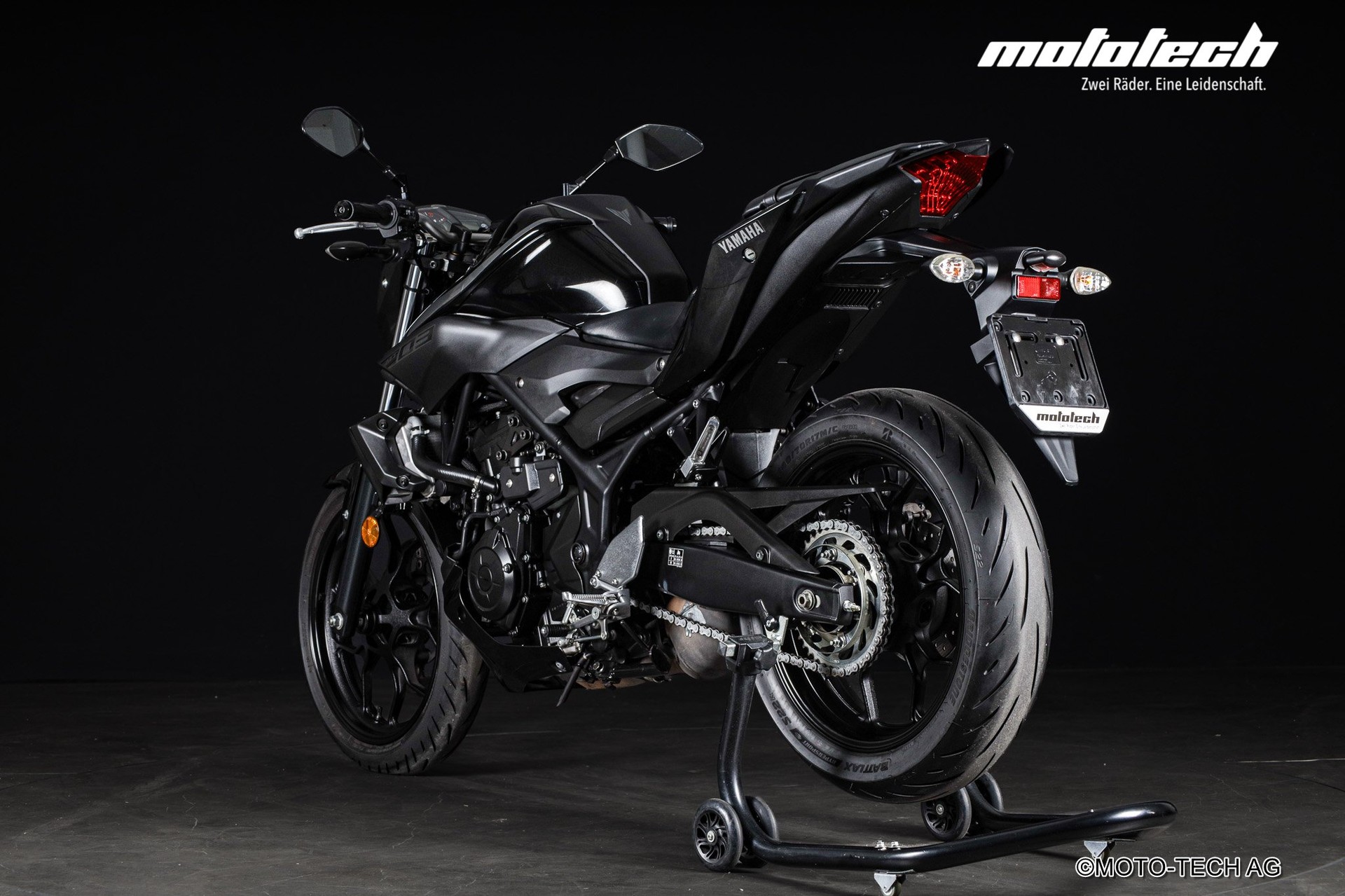 YAMAHA MT-03 ABS-showroom-element-3