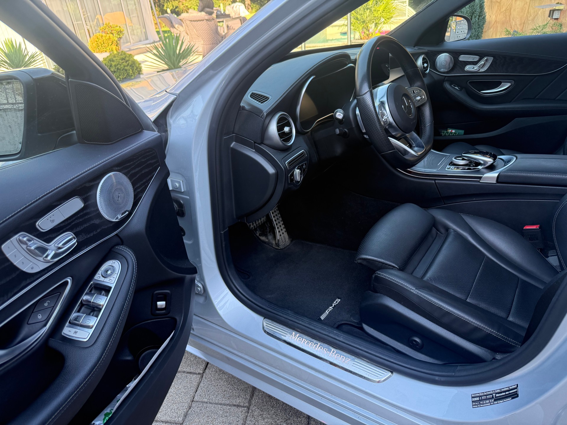 MERCEDES-BENZ C 300 d AMG Line 4matic-image-8