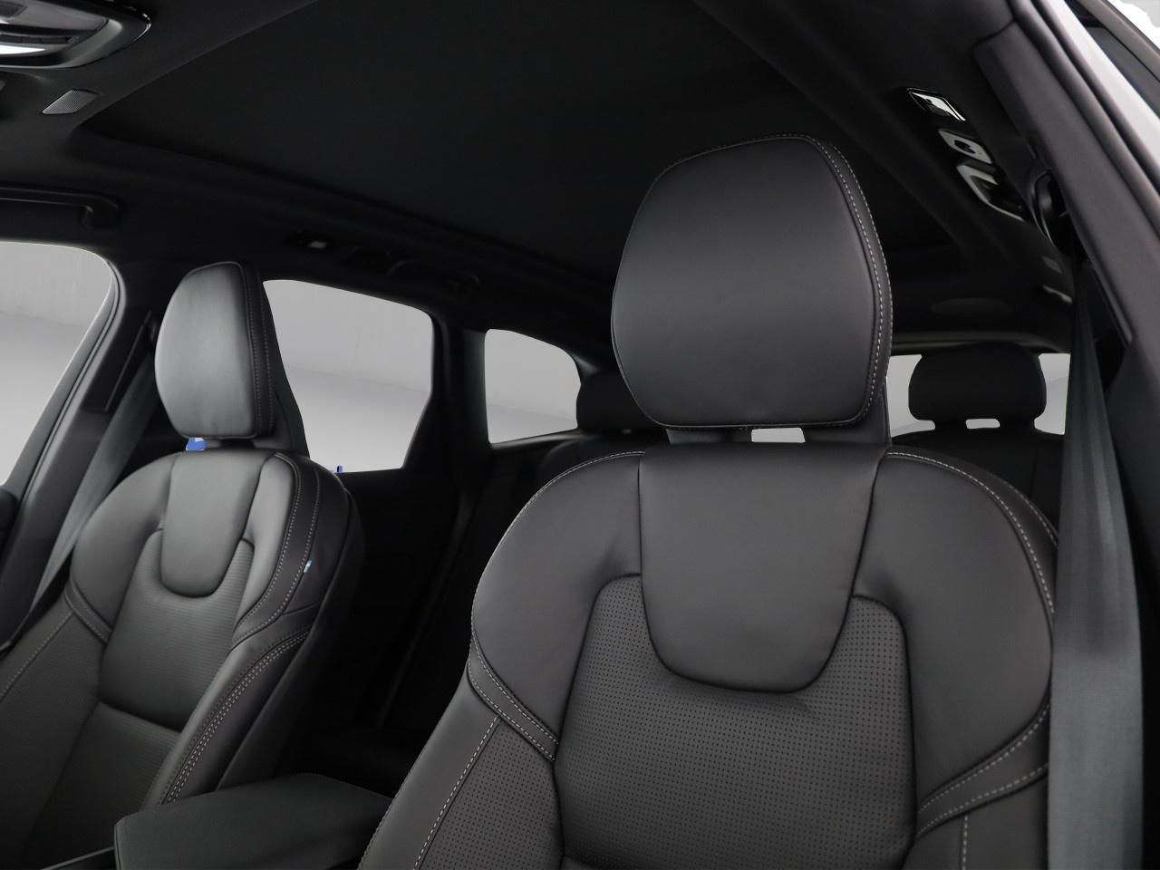 VOLVO XC60 2.0 T8 TE Black Edition eAWD-image-11