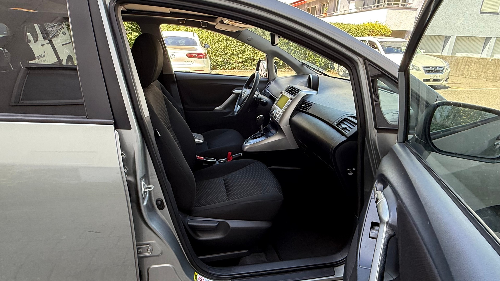 TOYOTA Verso 2.2 D-CAT Linea Sol Premium Automatic-image-13