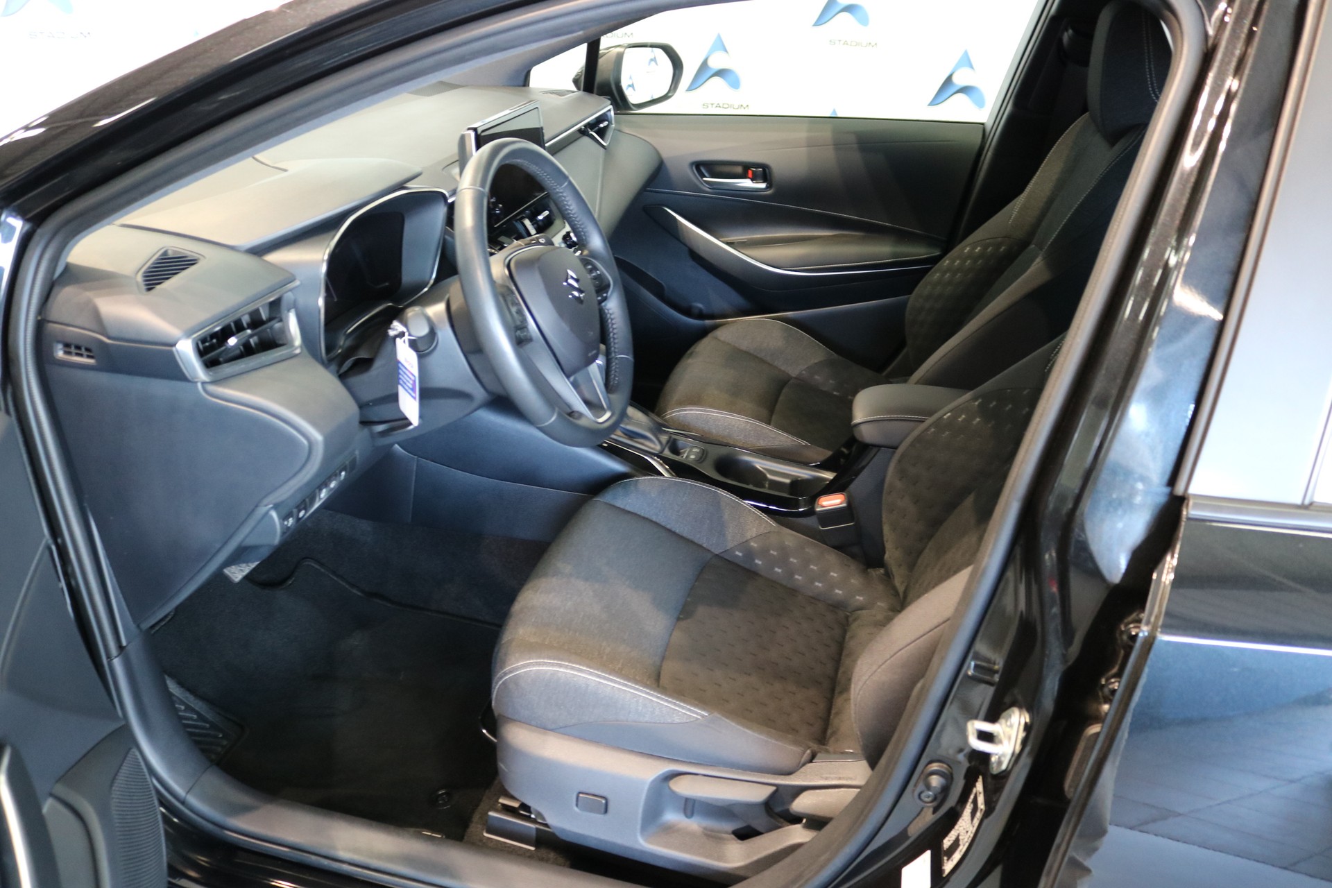 SUZUKI SWACE 1.8 Hybrid Compact Top Automatique-showroom-element-3