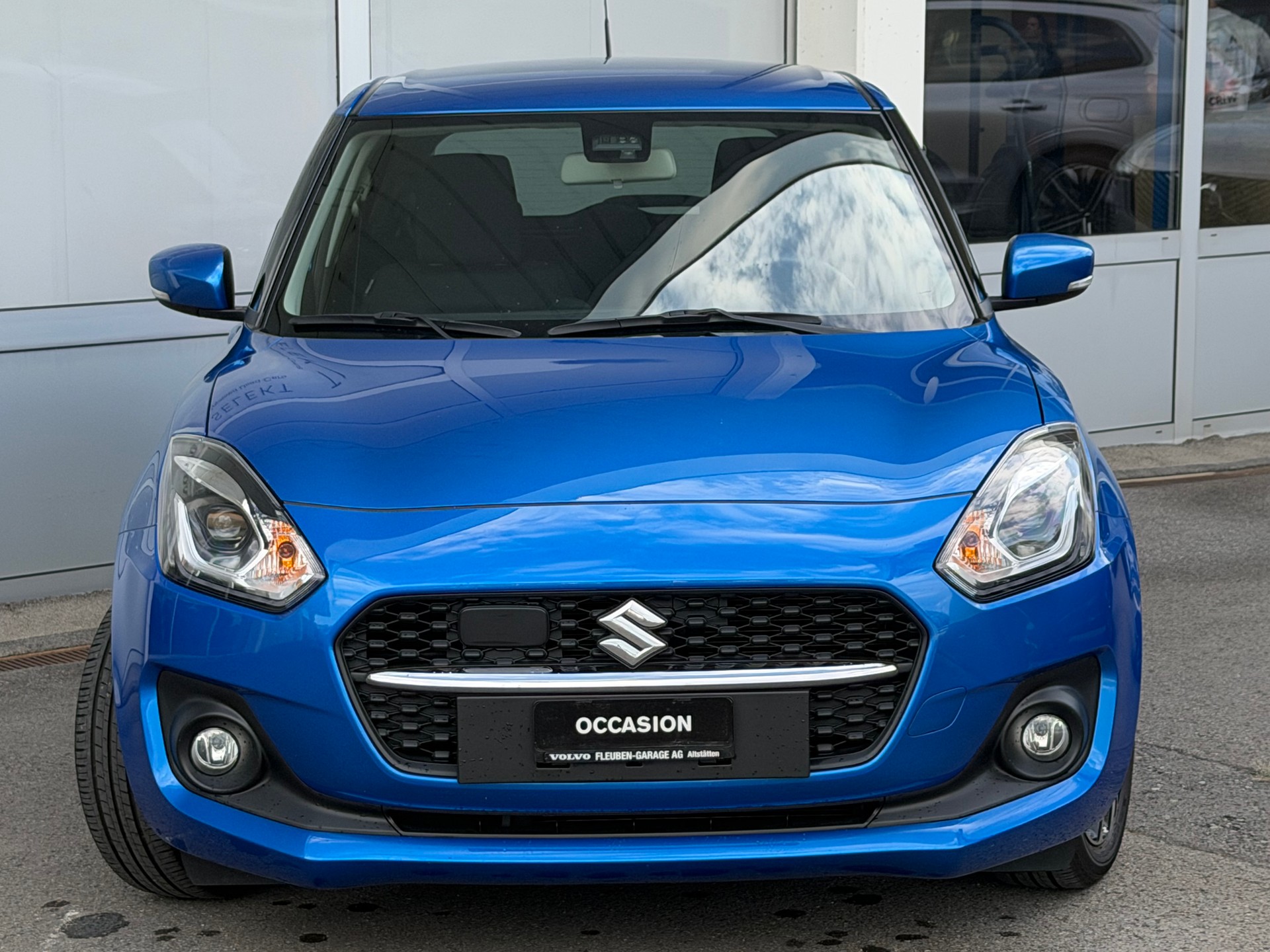 SUZUKI Swift 1.2 Compact Top Hybrid-image-20