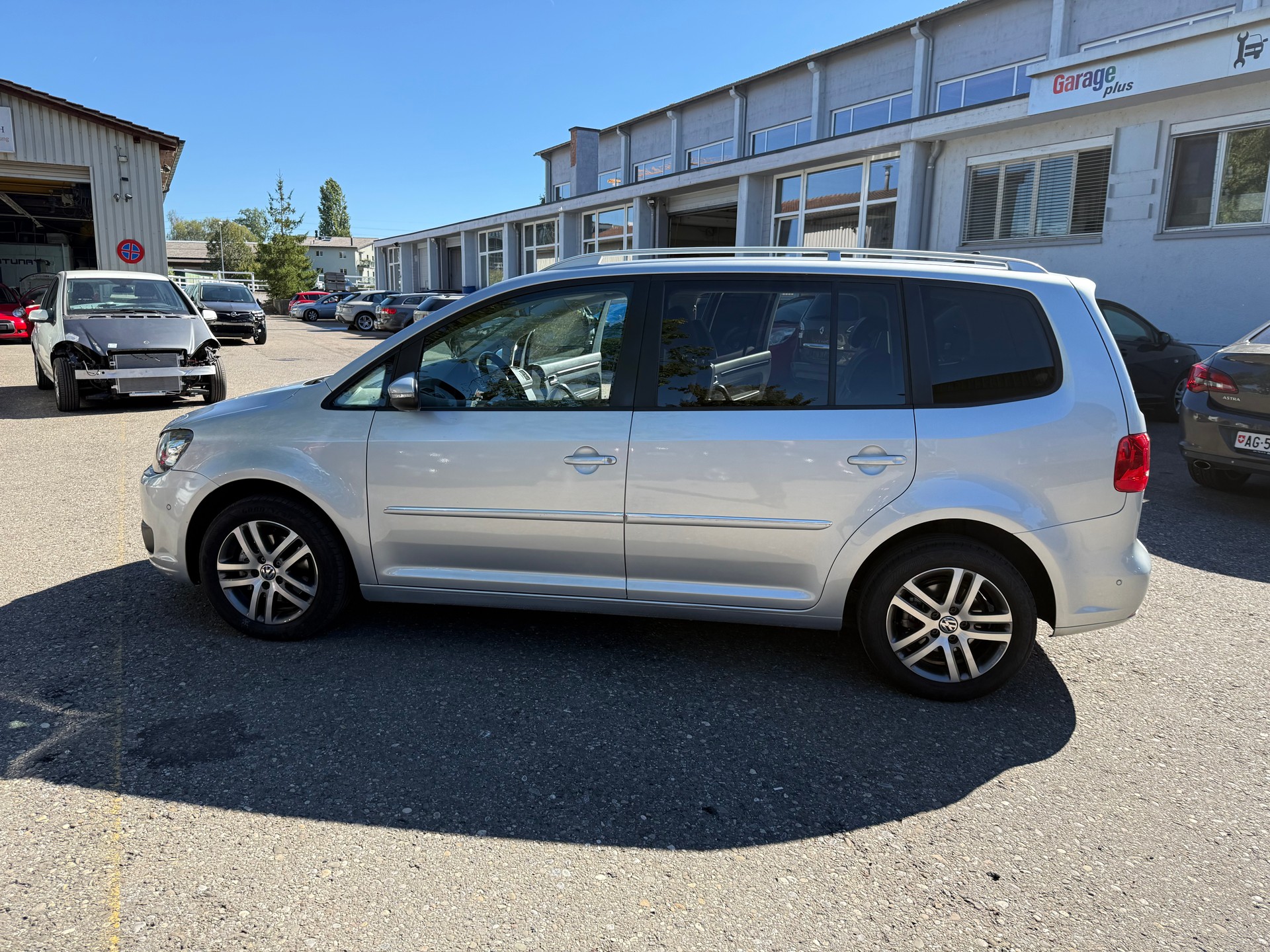 VW Touran 1.4 TSI Highline DSG-image-4