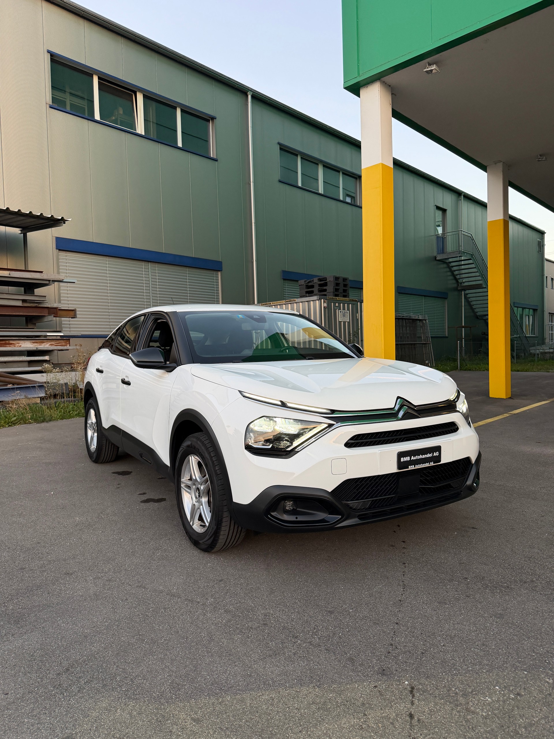 CITROEN C4 1.2 Pure Tech Swiss Edition EAT8
