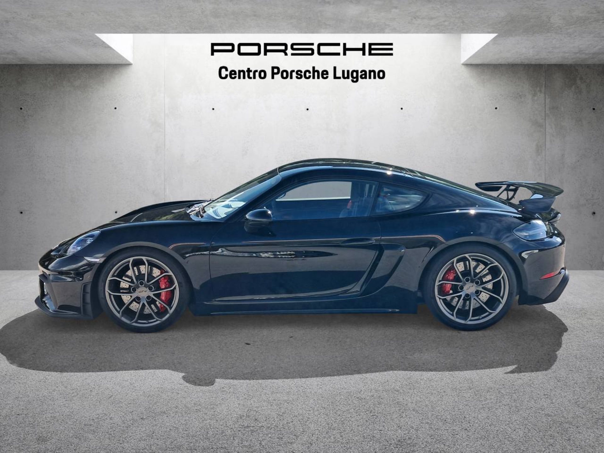 PORSCHE 718 Cayman GT4-showroom-element-1