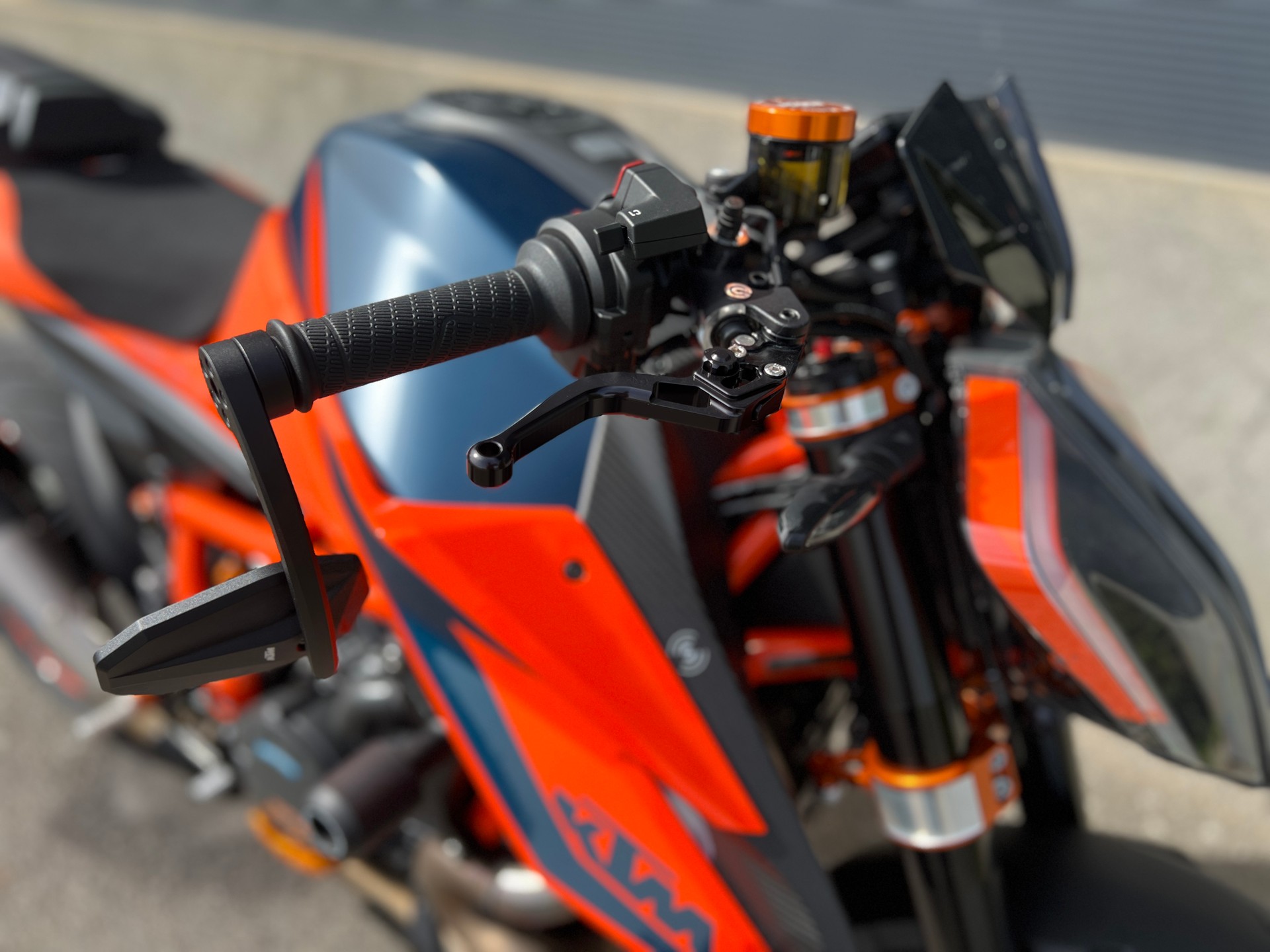 KTM 1290 Super Duke R-image-4