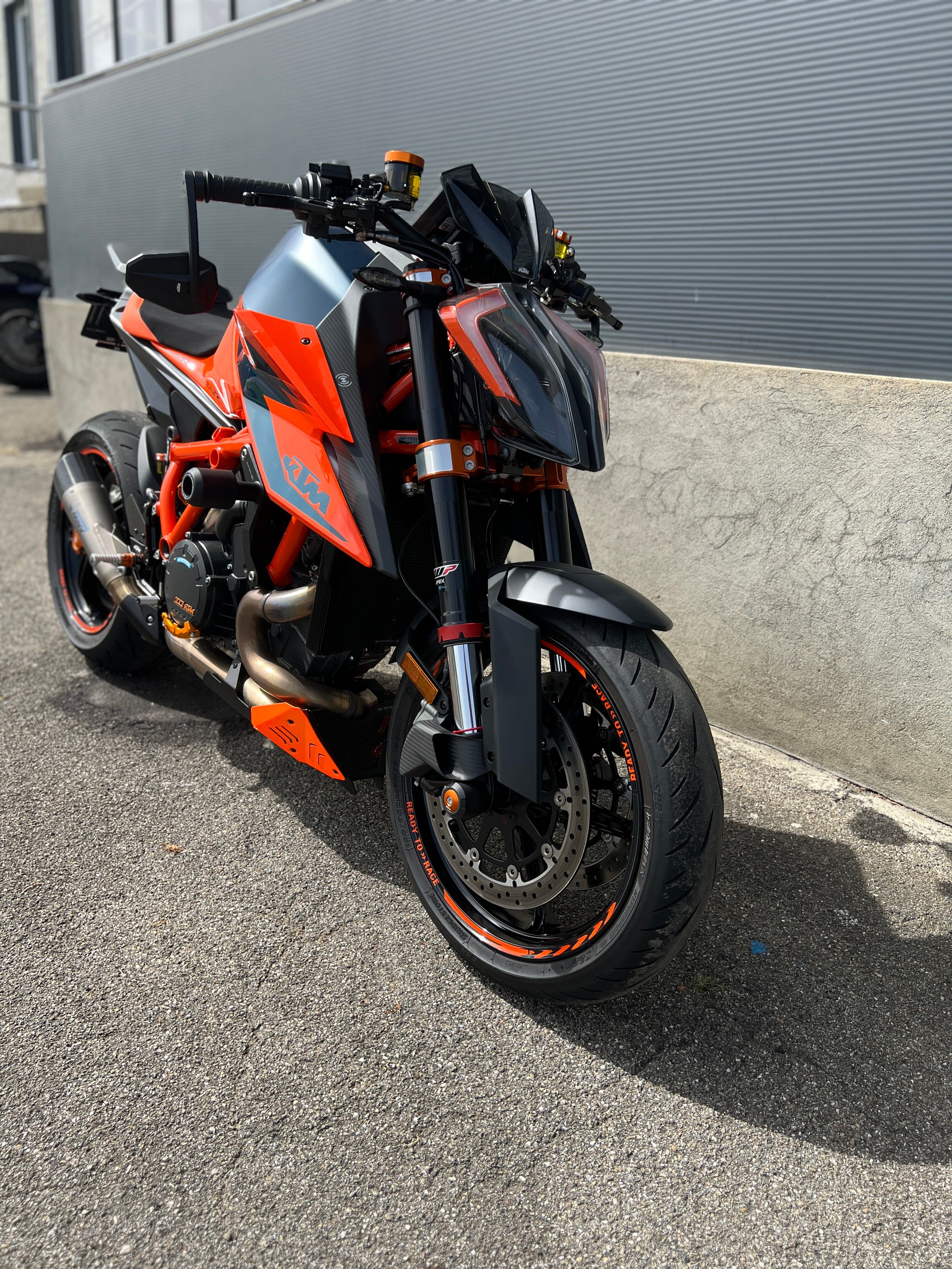 KTM 1290 Super Duke R-image-2