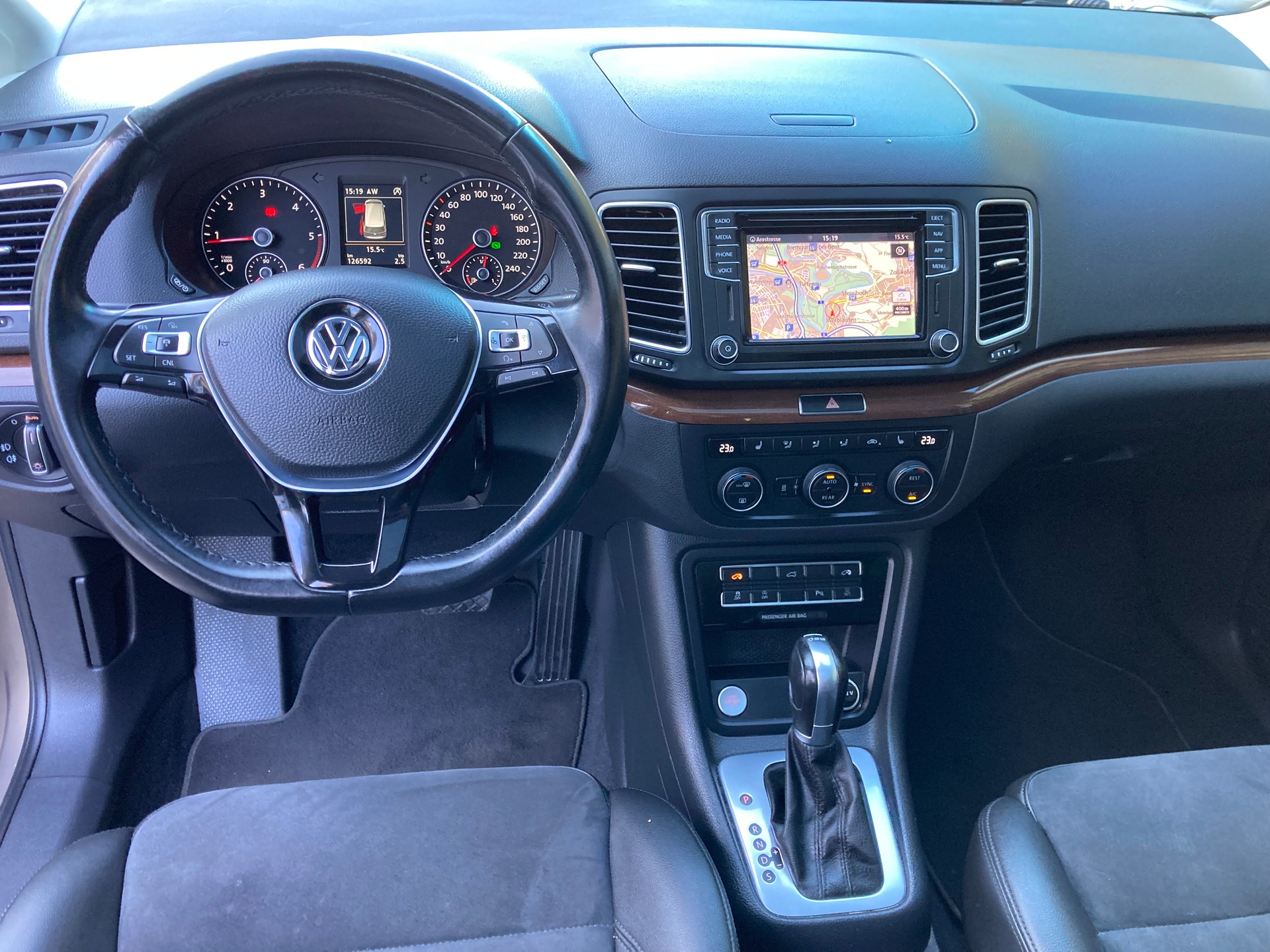 VW Sharan 2.0 TDI BMT Highline DSG-image-11