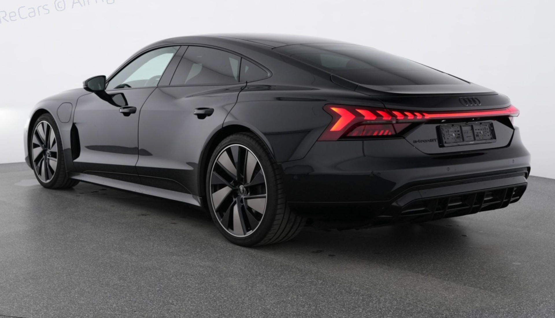AUDI e-tron GT quattro-image-2