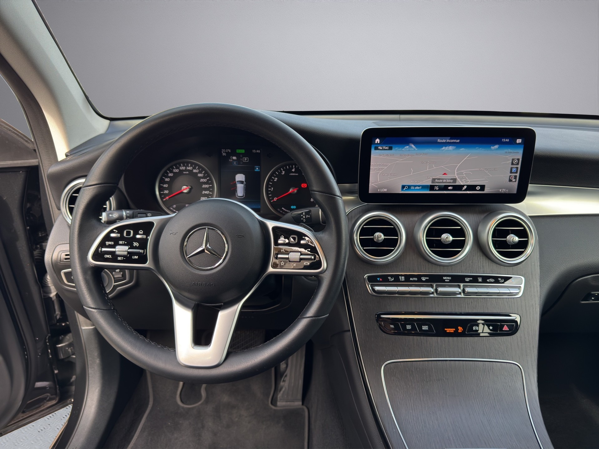 MERCEDES-BENZ GLC 300 e 4Matic 9G-Tronic-image-12