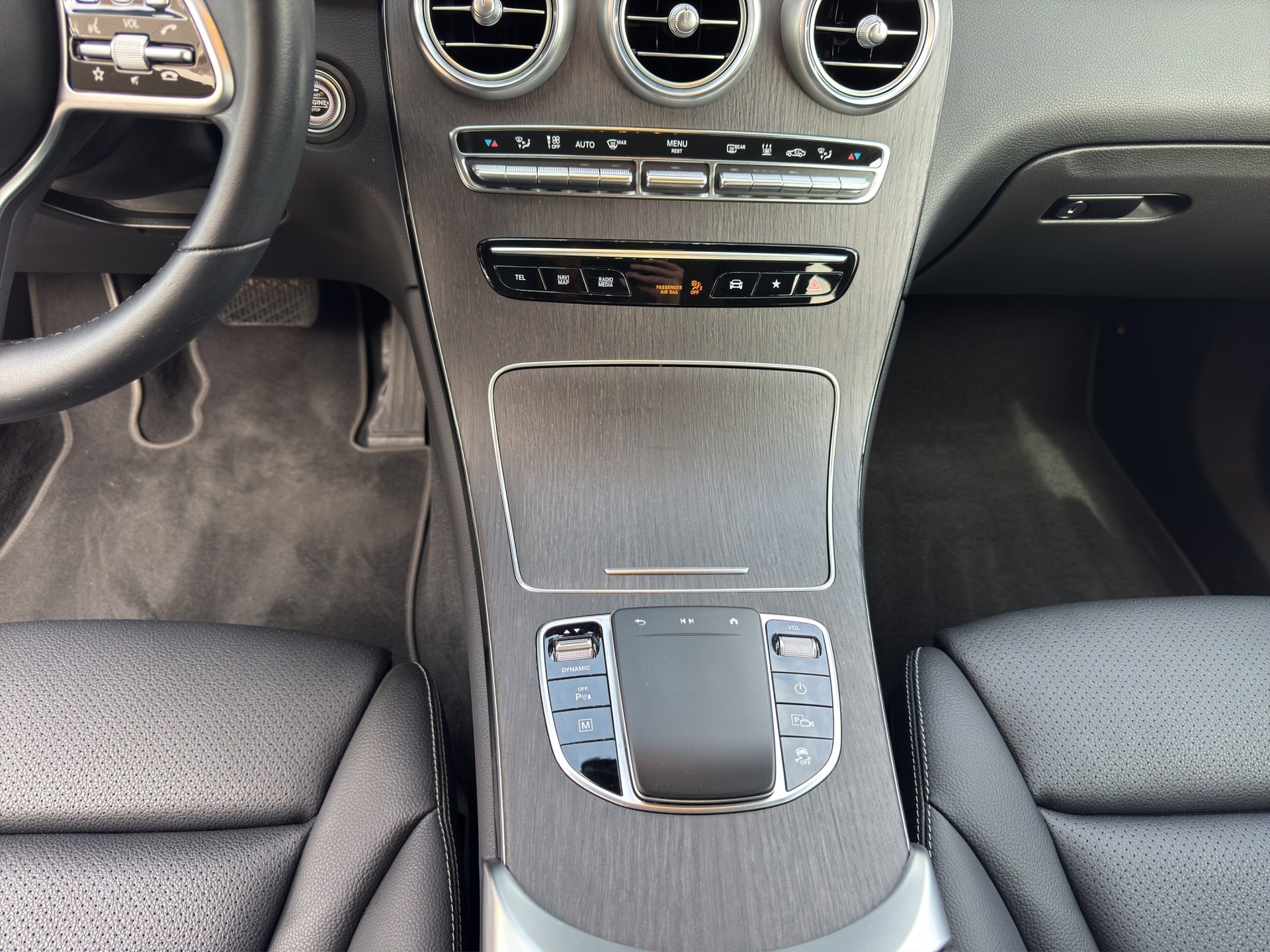 MERCEDES-BENZ GLC 300 e 4Matic 9G-Tronic-image-13