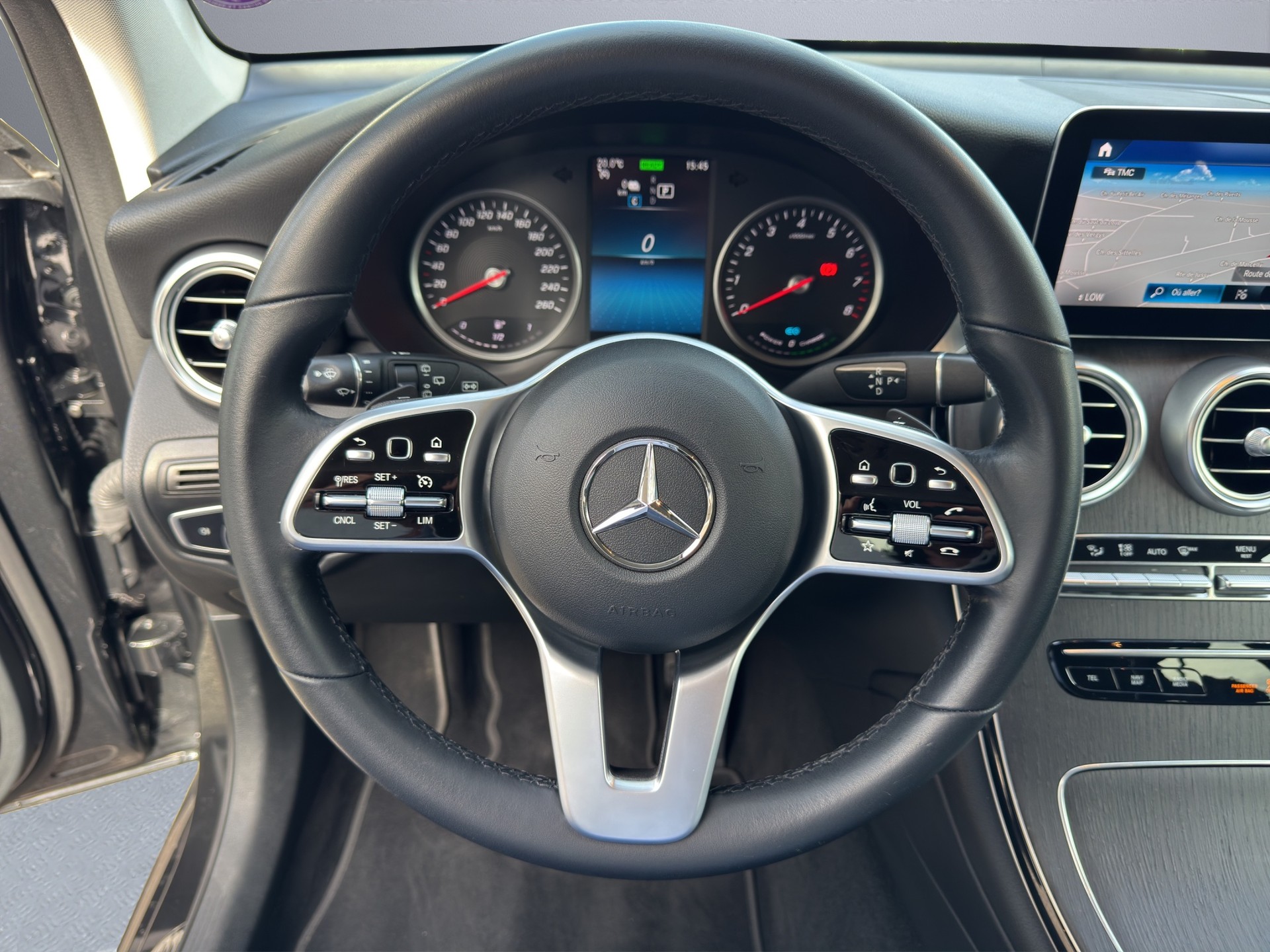 MERCEDES-BENZ GLC 300 e 4Matic 9G-Tronic-image-11