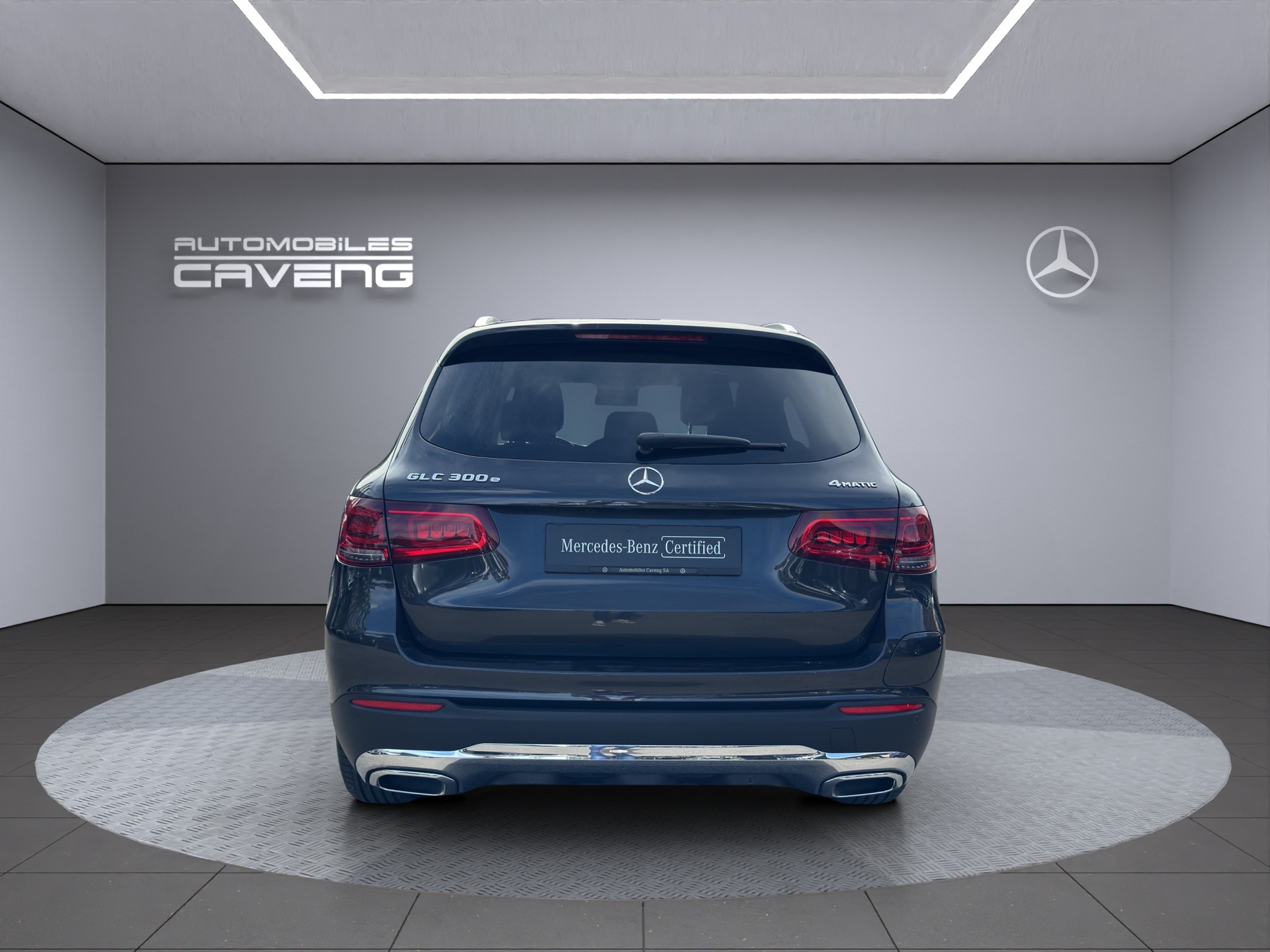 MERCEDES-BENZ GLC 300 e 4Matic 9G-Tronic-showroom-element-3