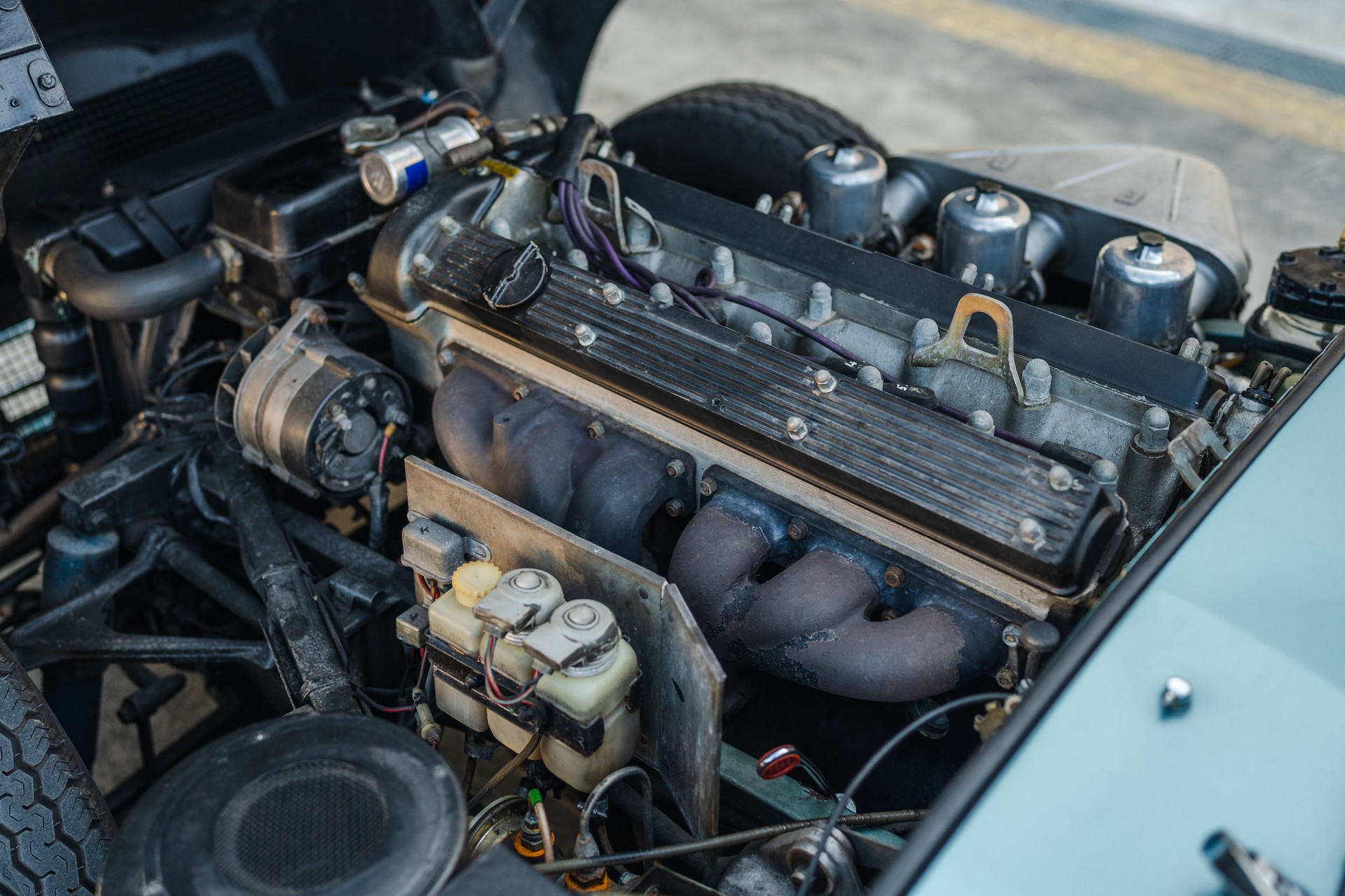 JAGUAR 4.2 LT E-image-12