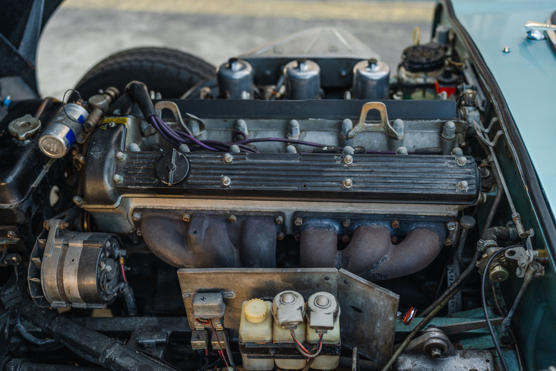 JAGUAR 4.2 LT E-image-13