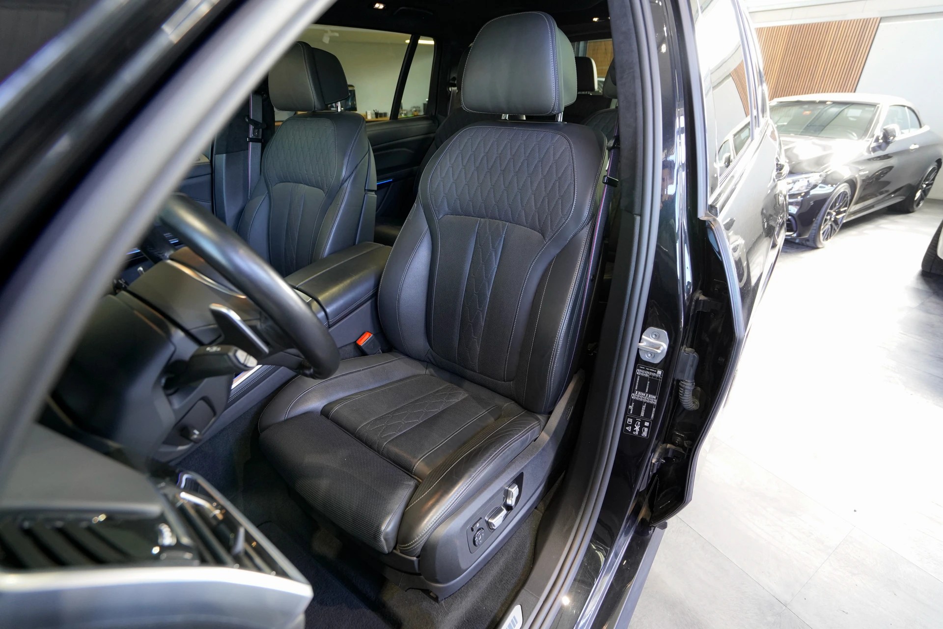 BMW X7 xDrive M50i Steptronic-image-10
