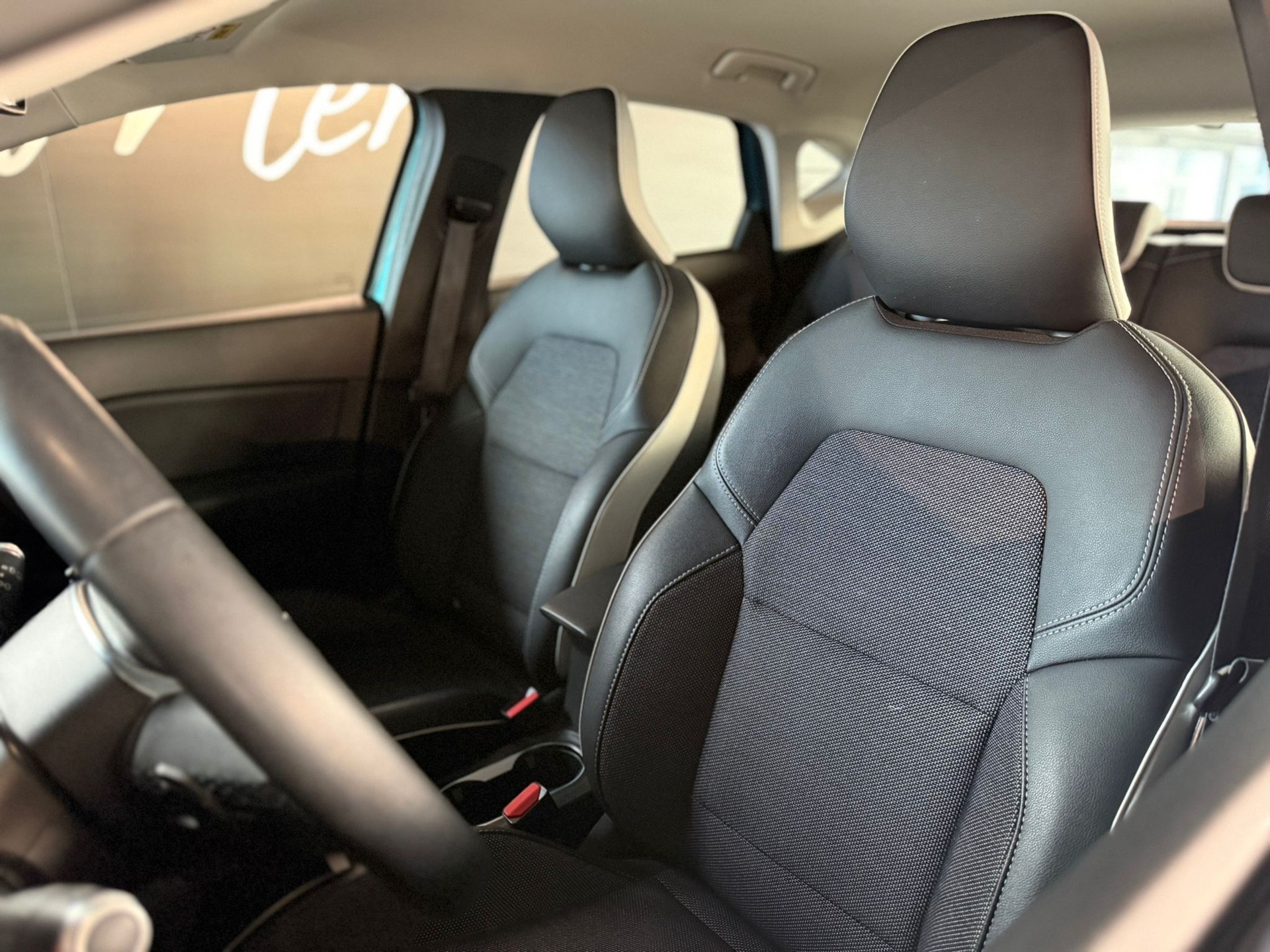 RENAULT Captur 1.3 TCe EDC Intens EDC-showroom-element-3