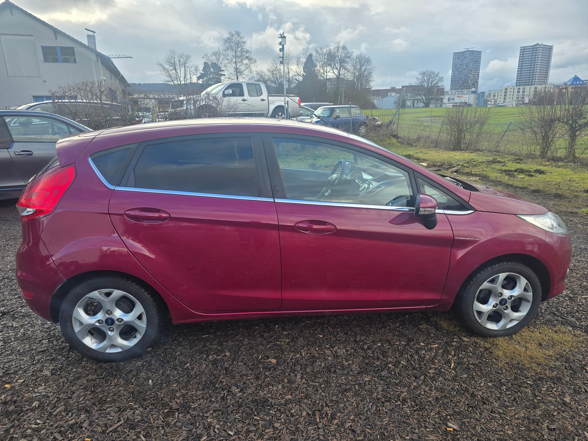 FORD Fiesta 1.4 16V Titanium-image-5