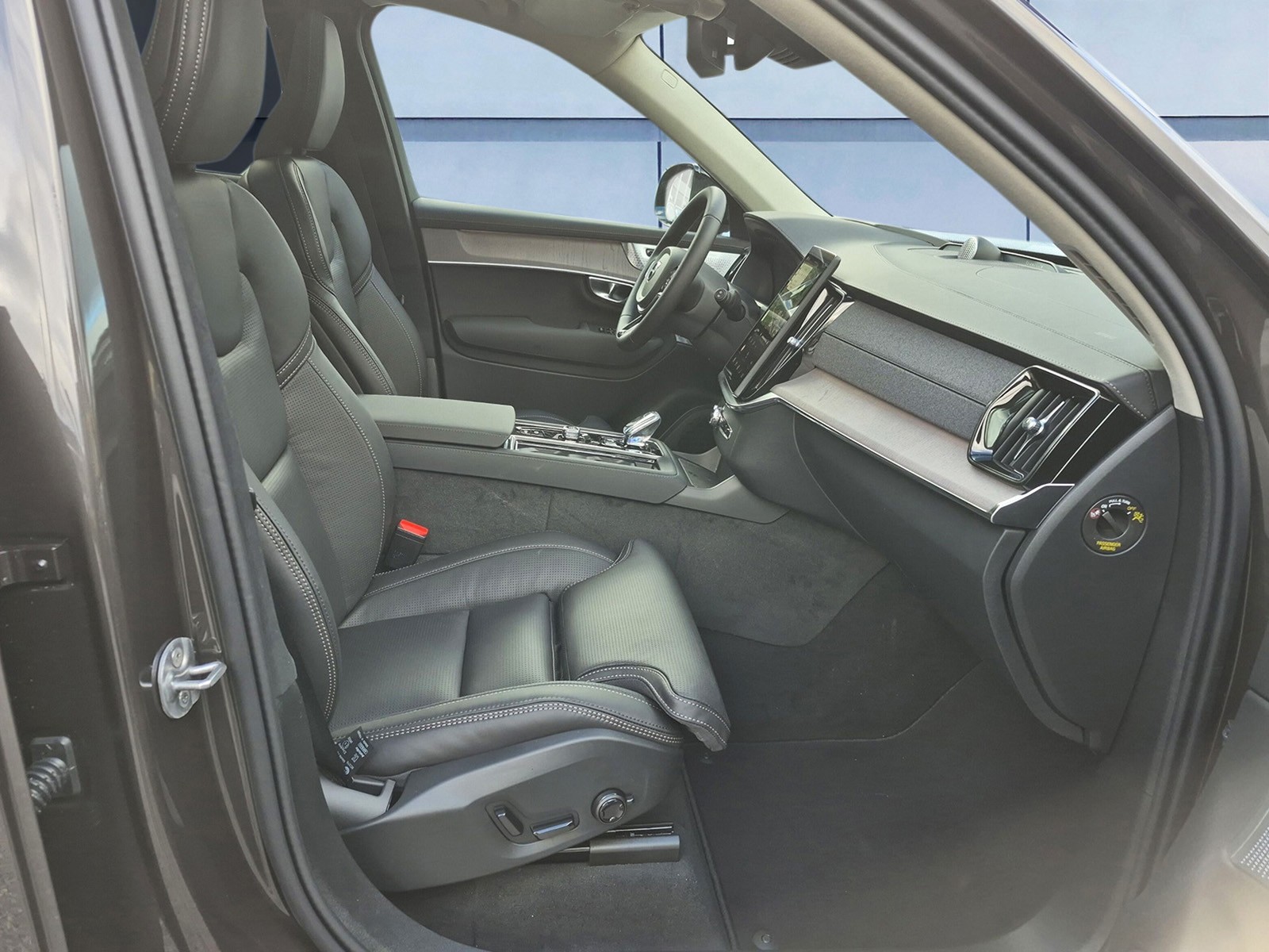 VOLVO XC90 2.0 T8 TE Ultra Dark eAWD-image-12