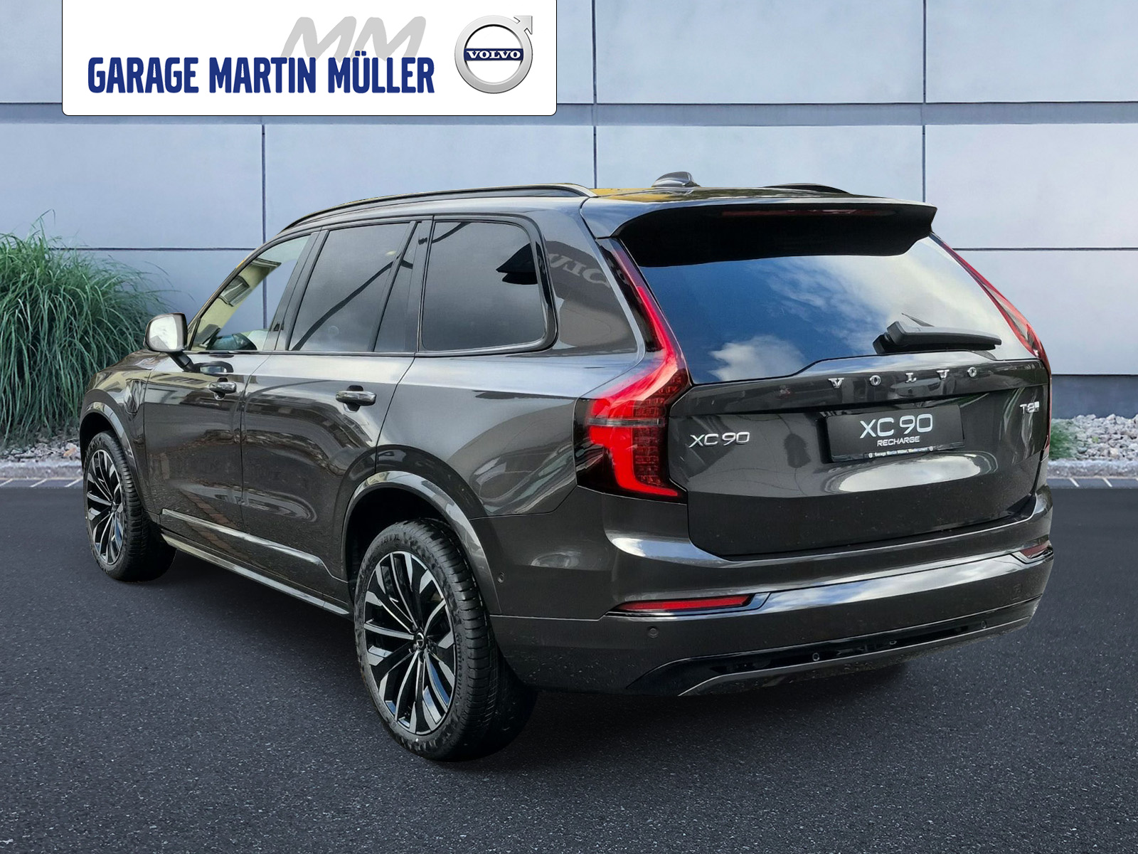 VOLVO XC90 2.0 T8 TE Ultra Dark eAWD-showroom-element-2