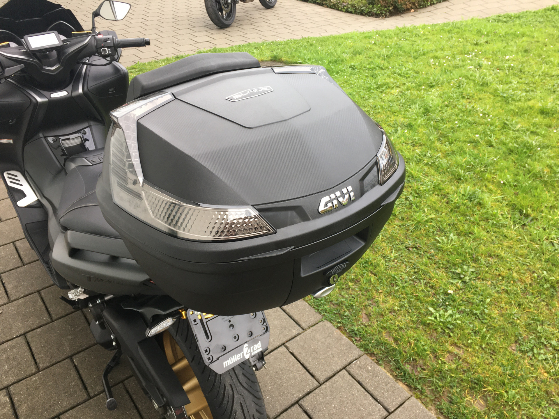 YAMAHA TMax 560 Tech Max-image-3