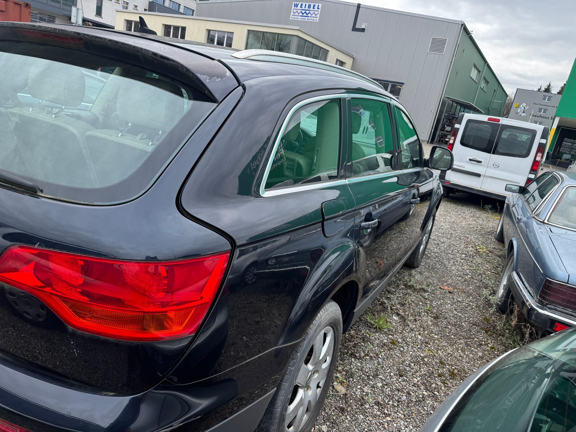 AUDI Q7 4.2 FSI quattro tiptronic-image-4