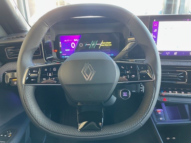 RENAULT R4 E-Tech Comfort Range 52 kWh Techno-image-6