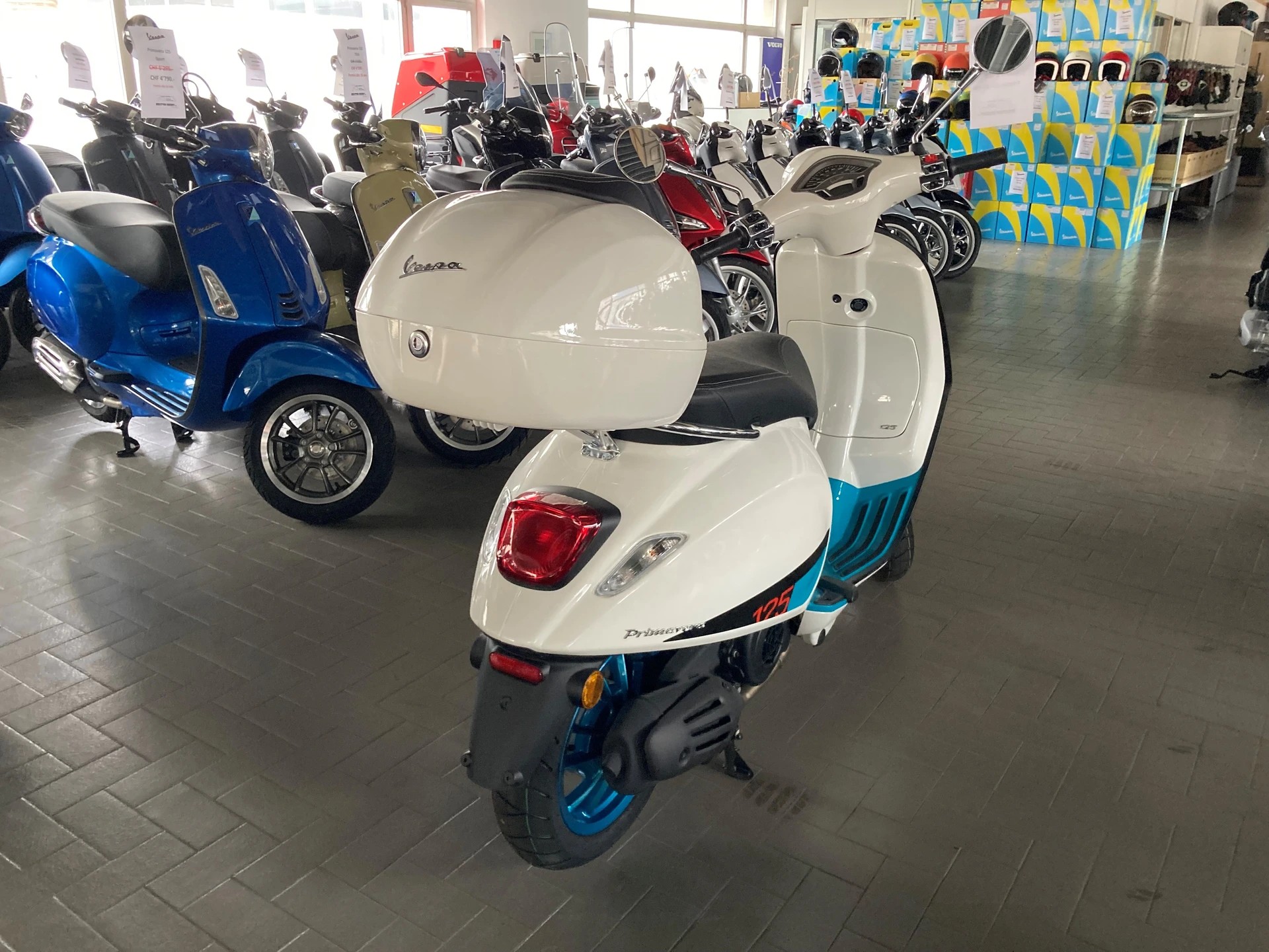 PIAGGIO Vespa 125 Primavera ABS Color Vibe-image-5