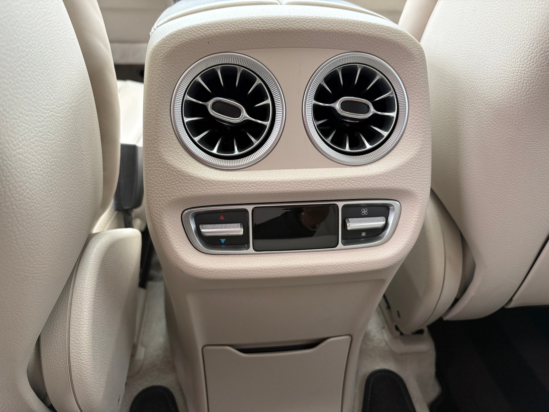 MERCEDES-BENZ G 63 AMG Speedshift Plus G-Tronic-image-15